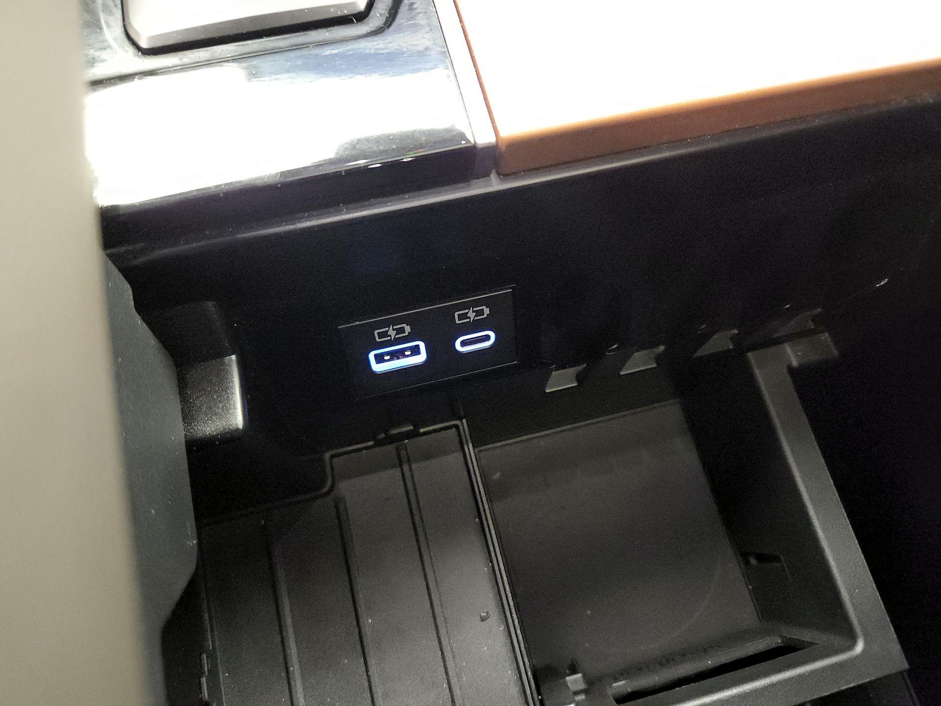 Thumbnail: 2022 Toyota Tundra - 18