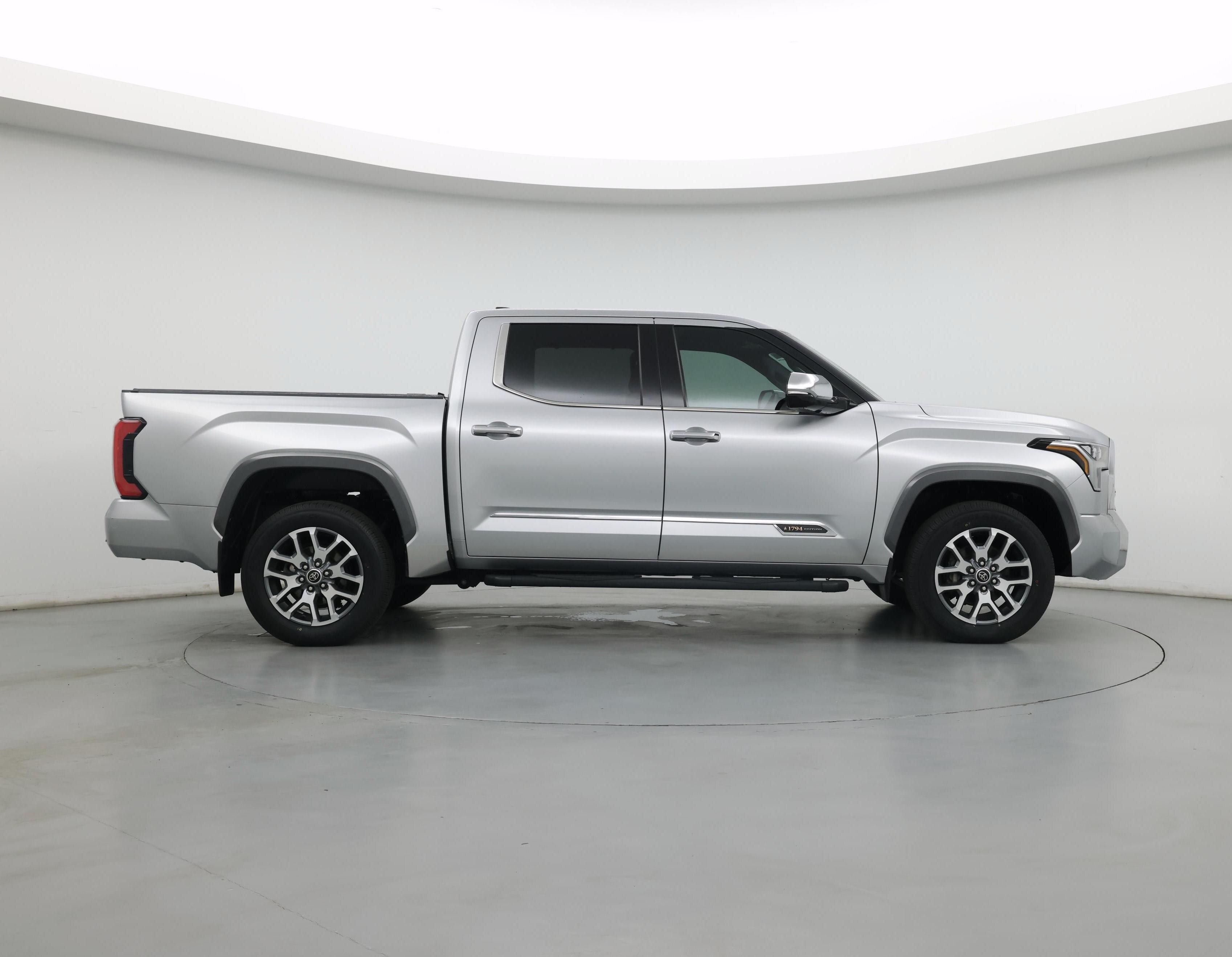 Thumbnail: 2022 Toyota Tundra - 7