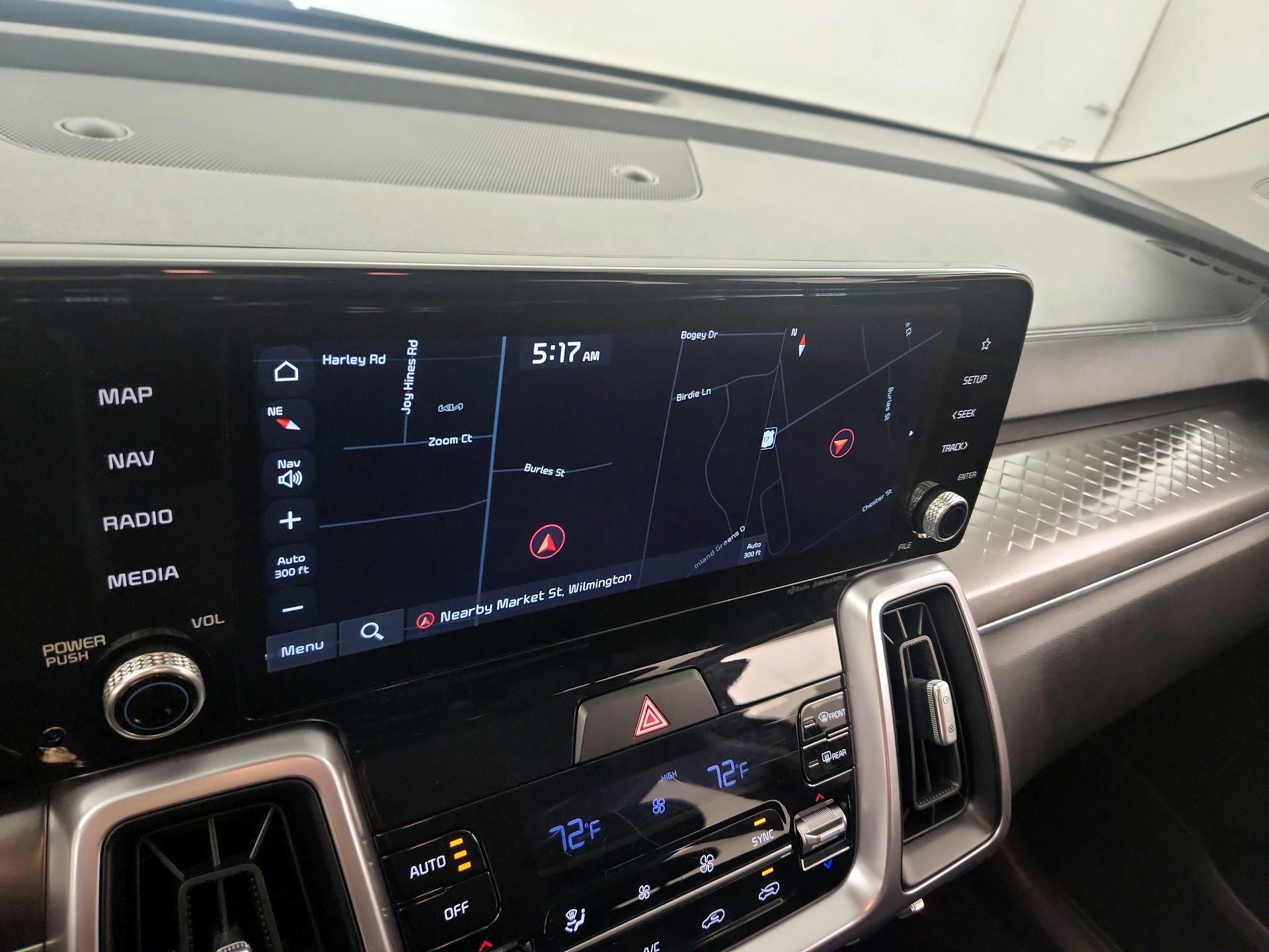 Thumbnail: 2023 Kia Sorento - 12