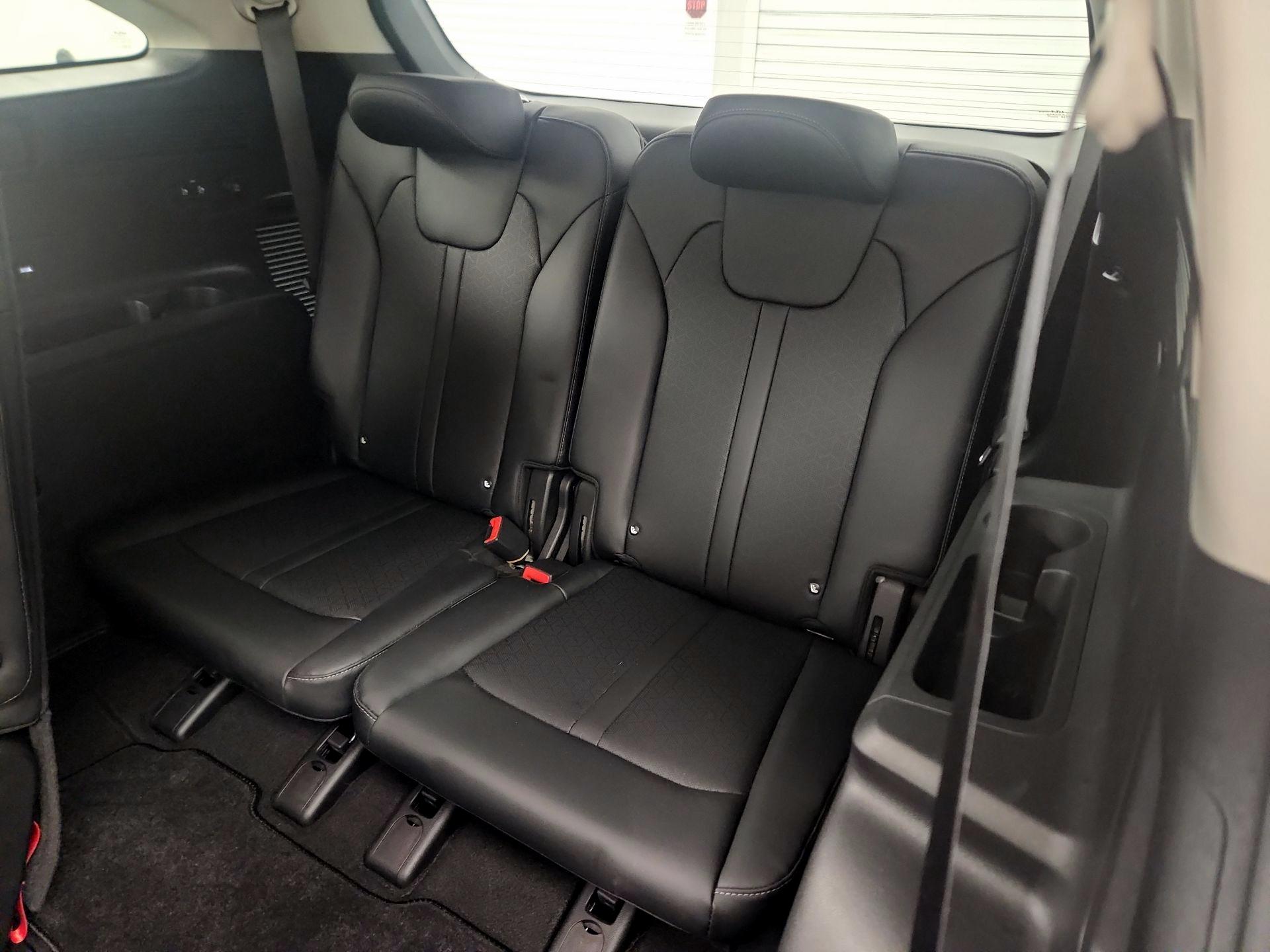 Thumbnail: 2023 Kia Sorento - 19