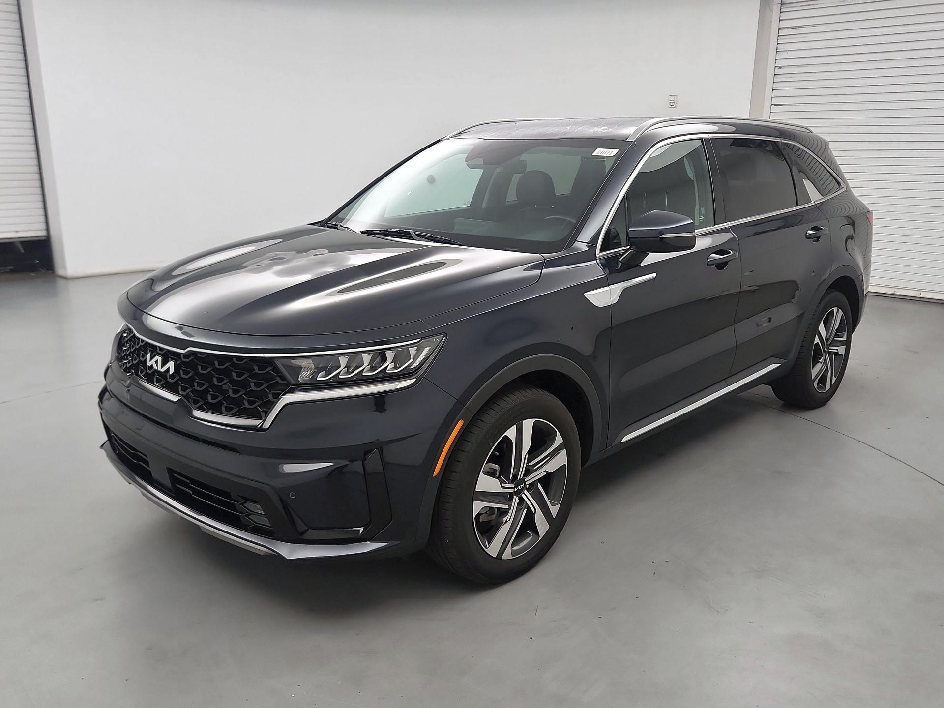 Thumbnail: 2023 Kia Sorento - 3