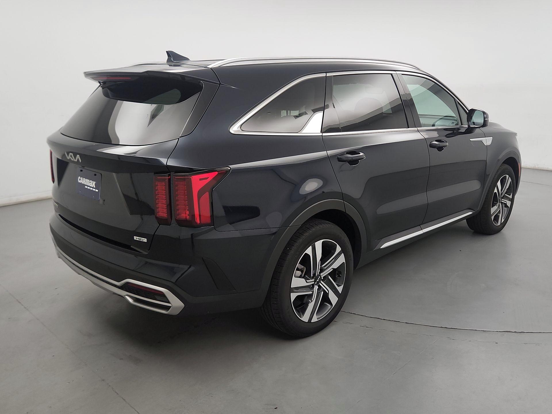 Thumbnail: 2023 Kia Sorento - 5