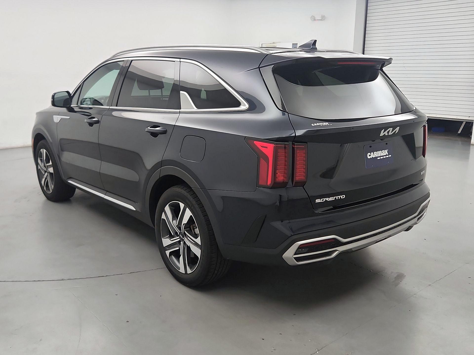 Thumbnail: 2023 Kia Sorento - 7