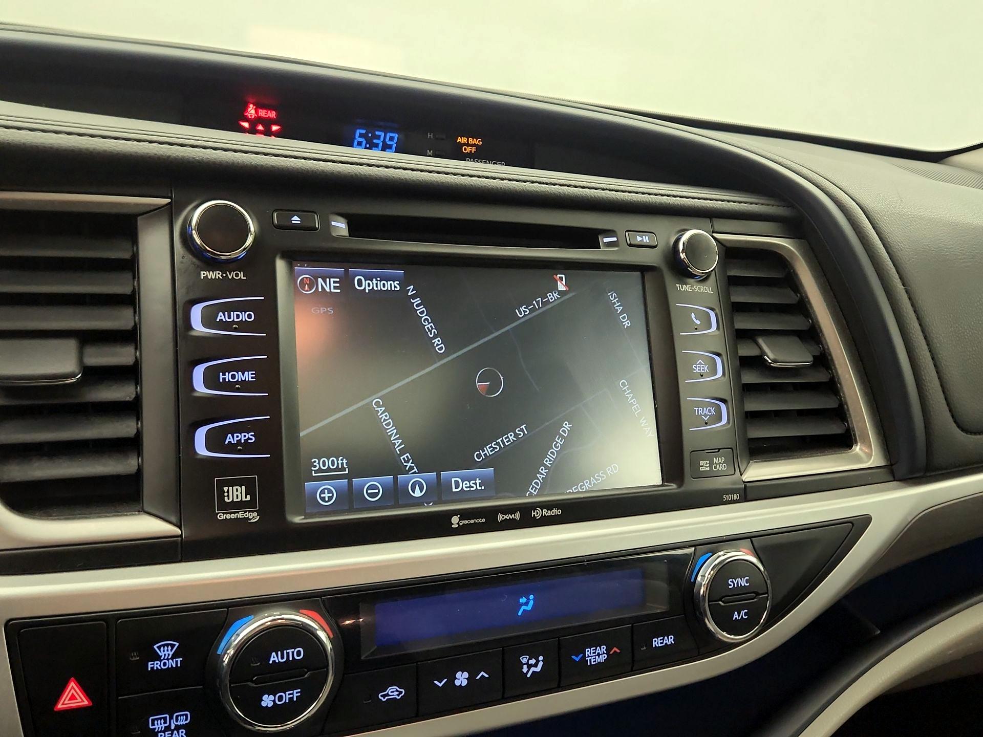 Thumbnail: 2017 Toyota Highlander - 14