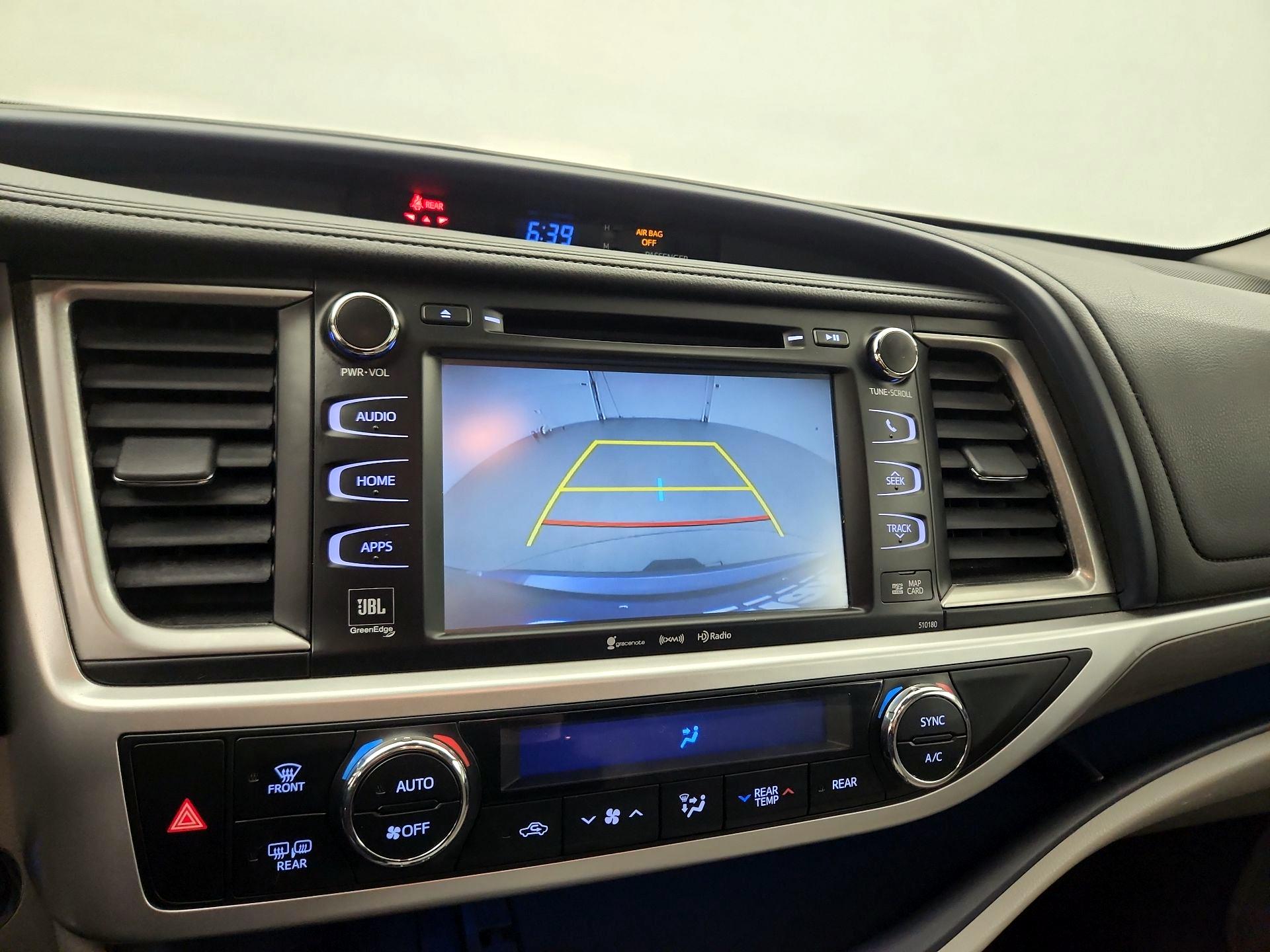 Thumbnail: 2017 Toyota Highlander - 15