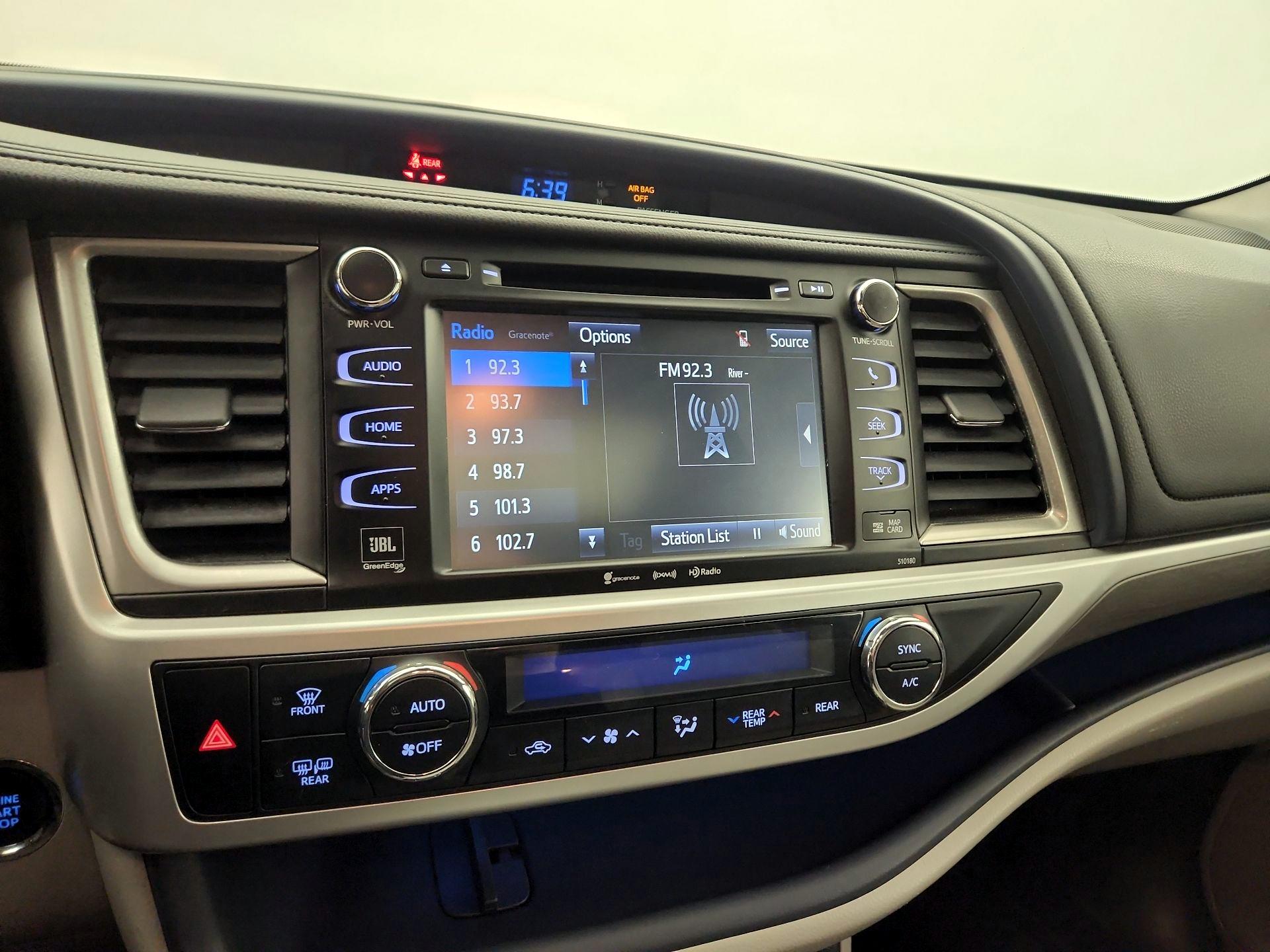 Thumbnail: 2017 Toyota Highlander - 16