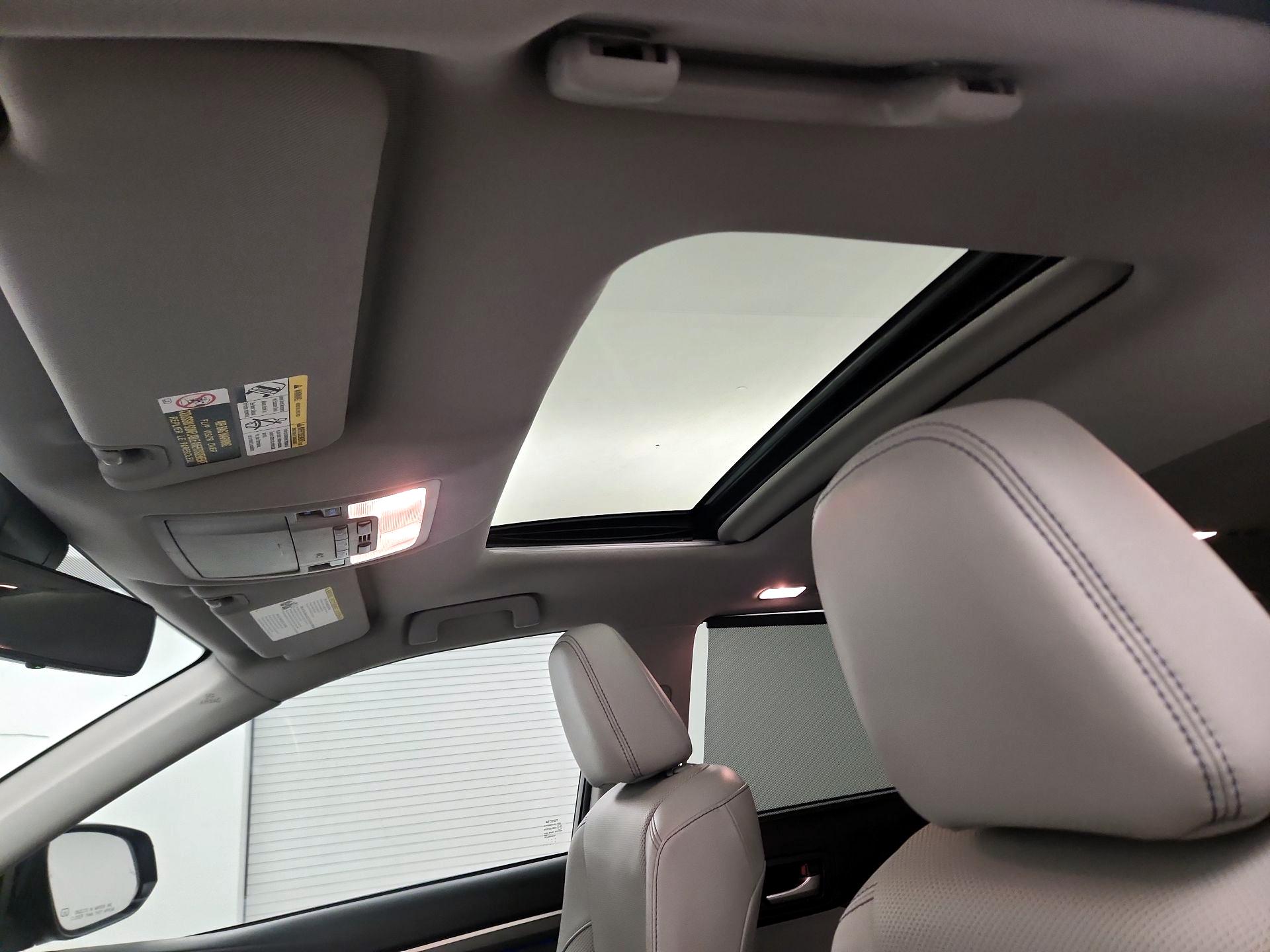 Thumbnail: 2017 Toyota Highlander - 20