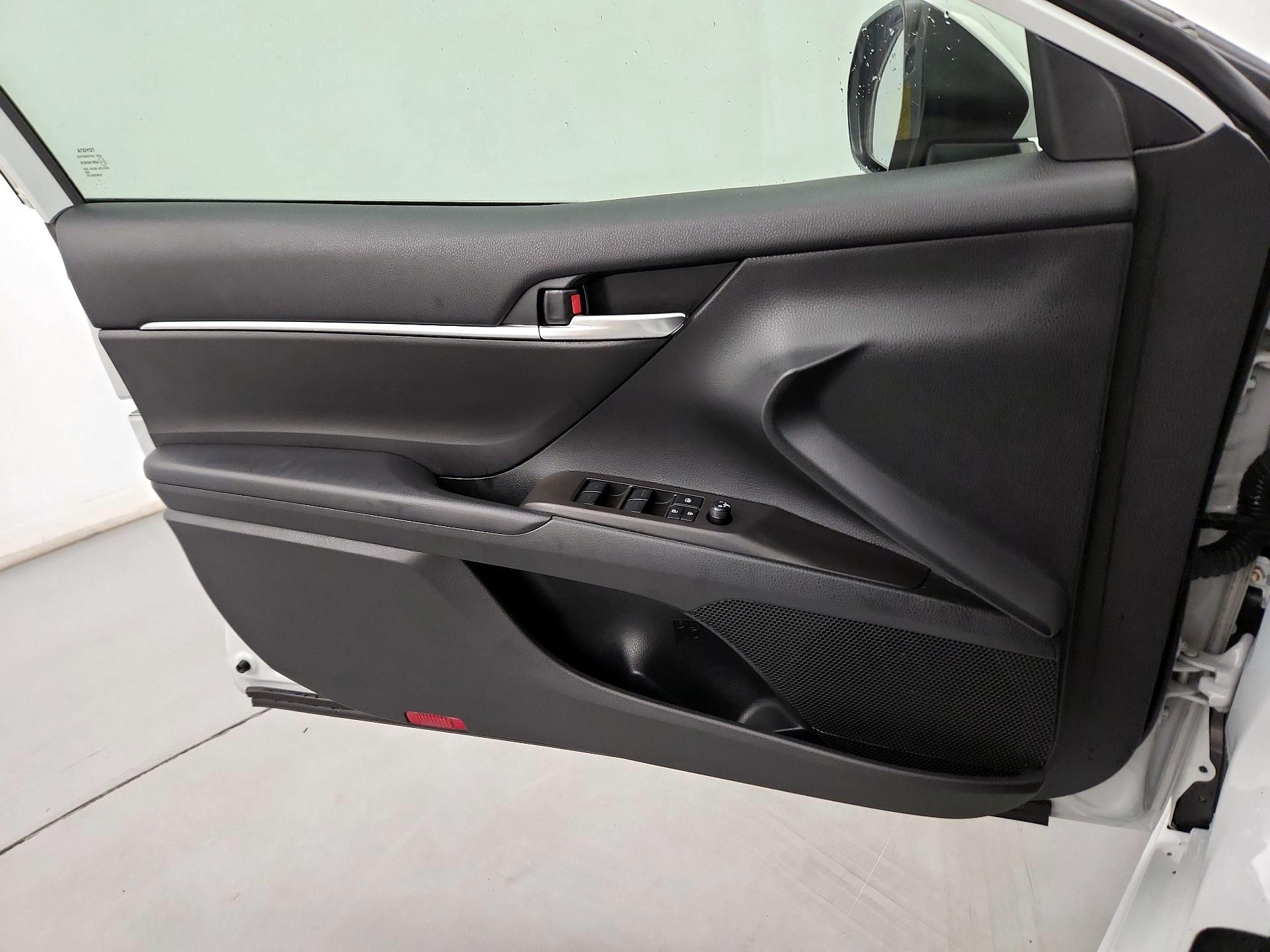 Thumbnail: 2022 Toyota Camry - 12