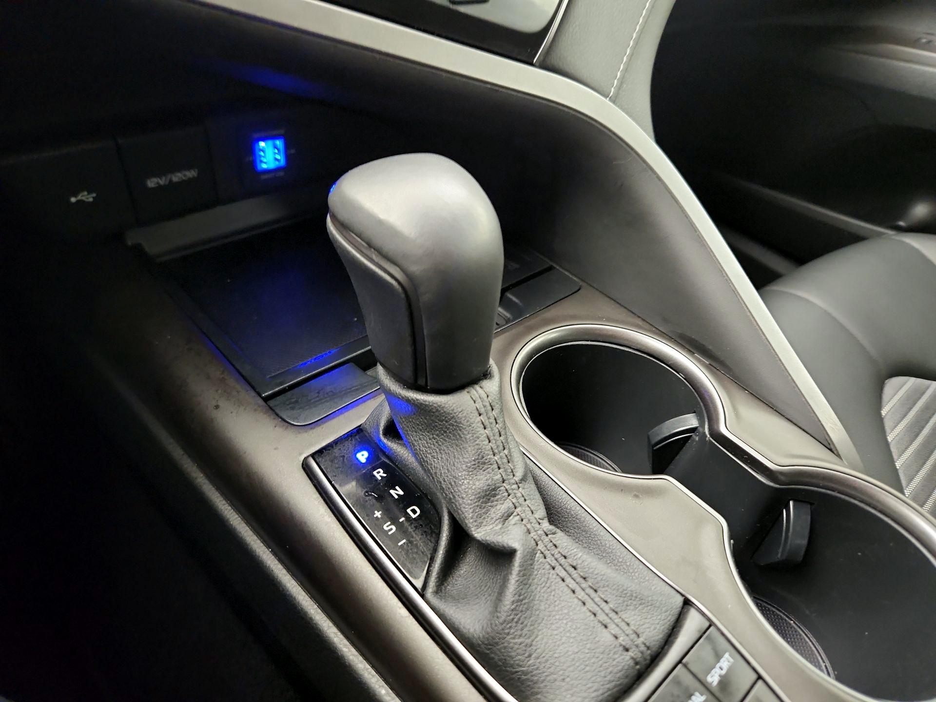 Thumbnail: 2022 Toyota Camry - 17