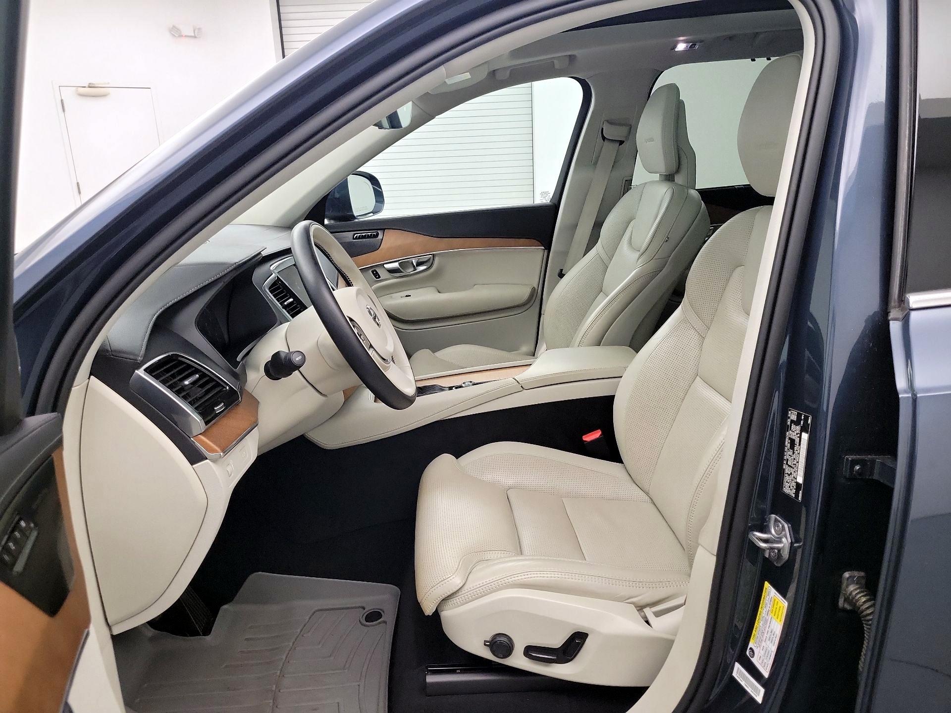 Thumbnail: 2020 Volvo XC90 - 9