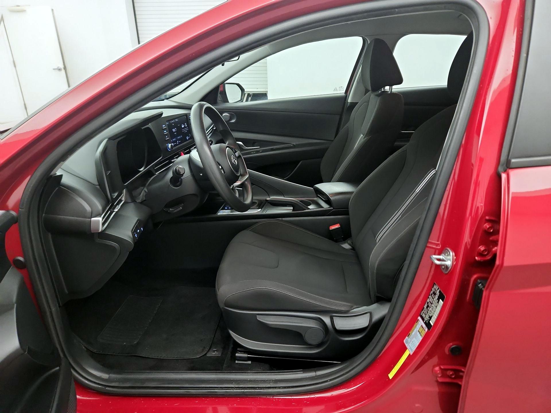 Thumbnail: 2022 Hyundai Elantra - 9