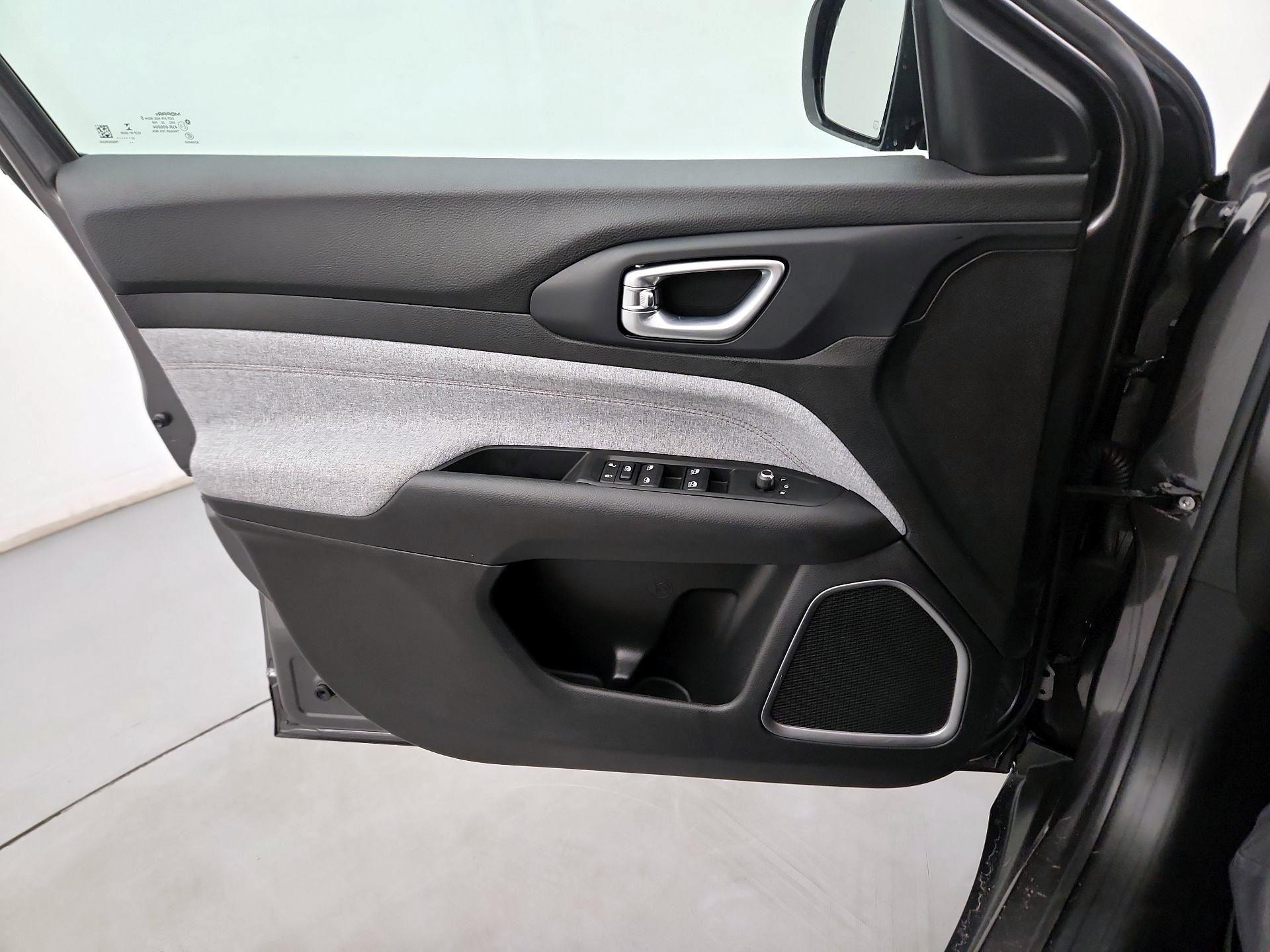 Thumbnail: 2022 Jeep Compass - 12