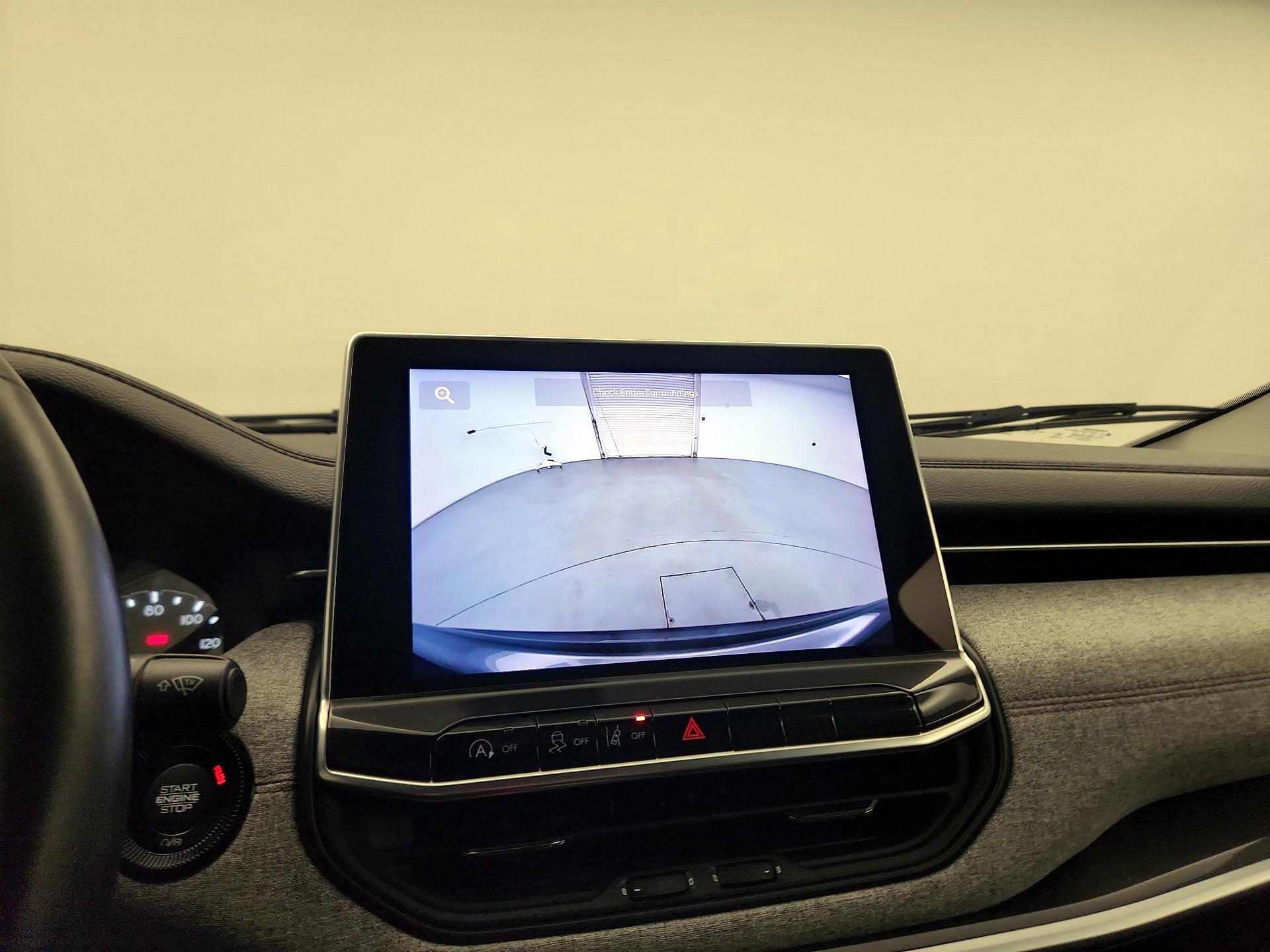 Thumbnail: 2022 Jeep Compass - 14