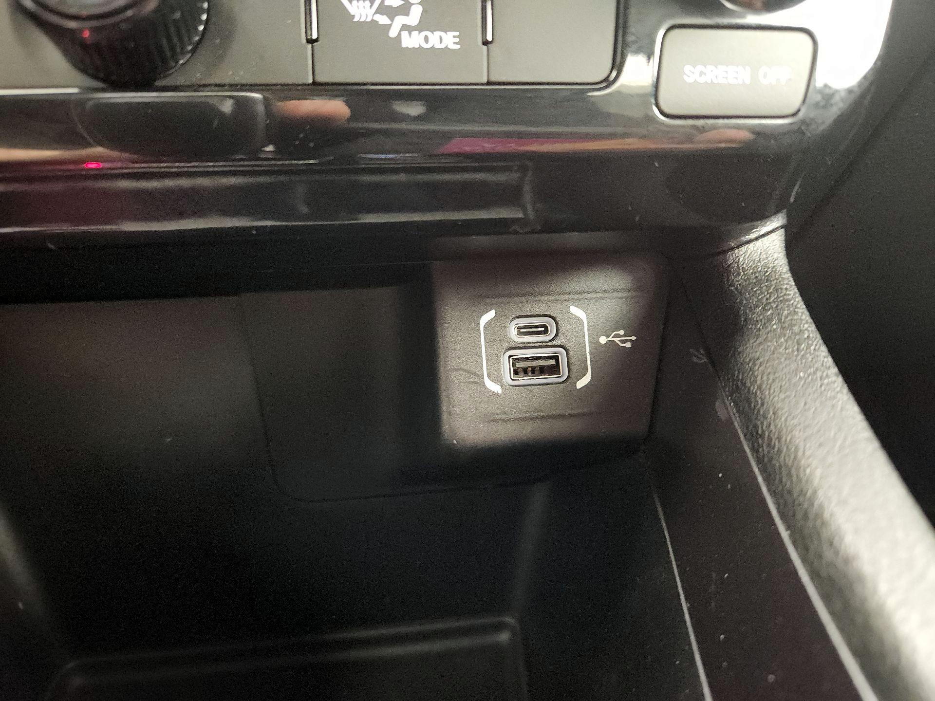 Thumbnail: 2022 Jeep Compass - 18