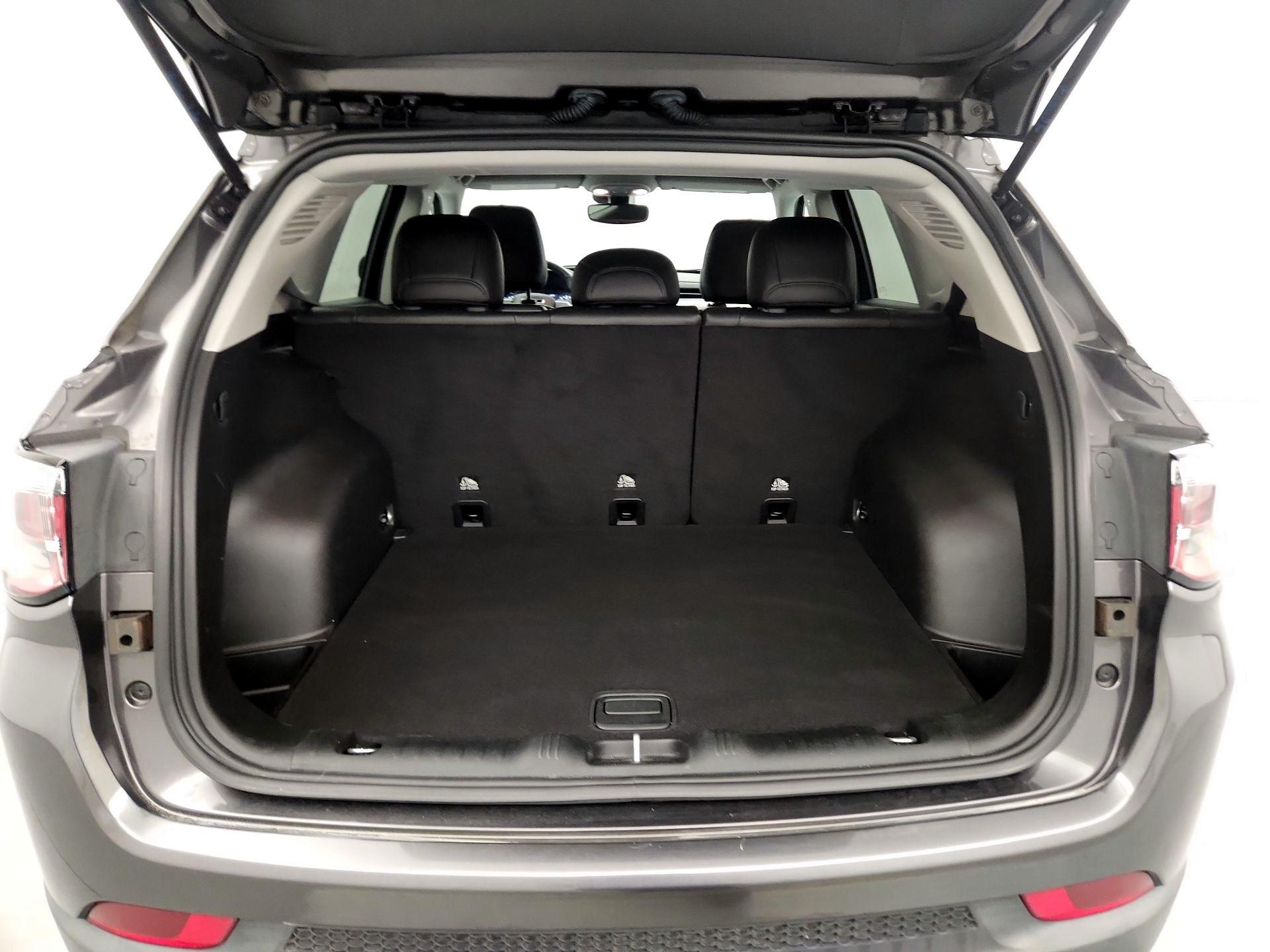 Thumbnail: 2022 Jeep Compass - 20