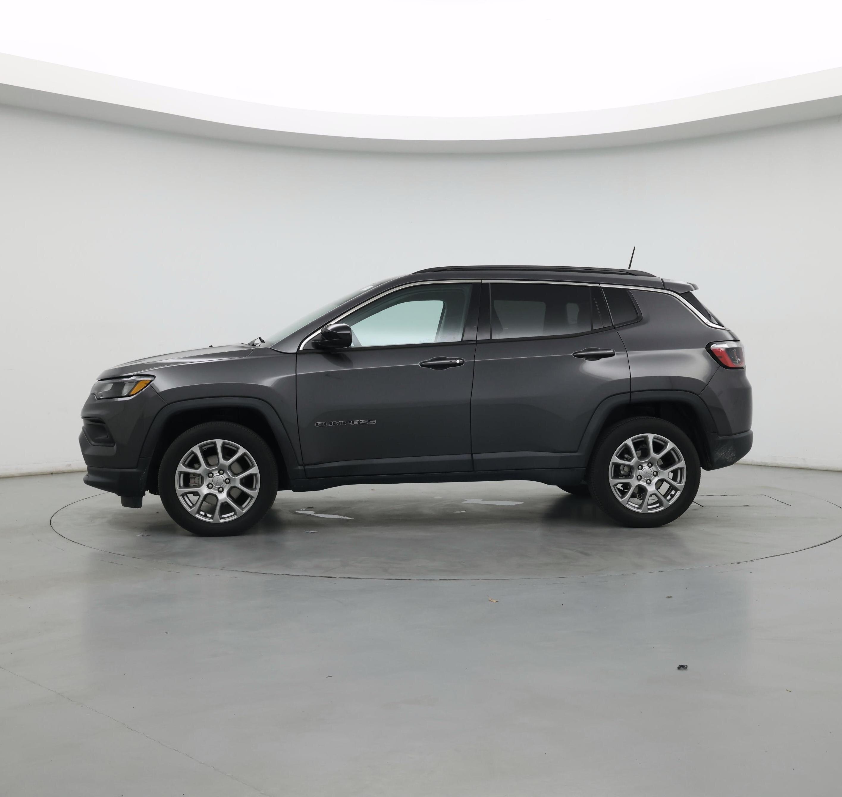 Thumbnail: 2022 Jeep Compass - 3