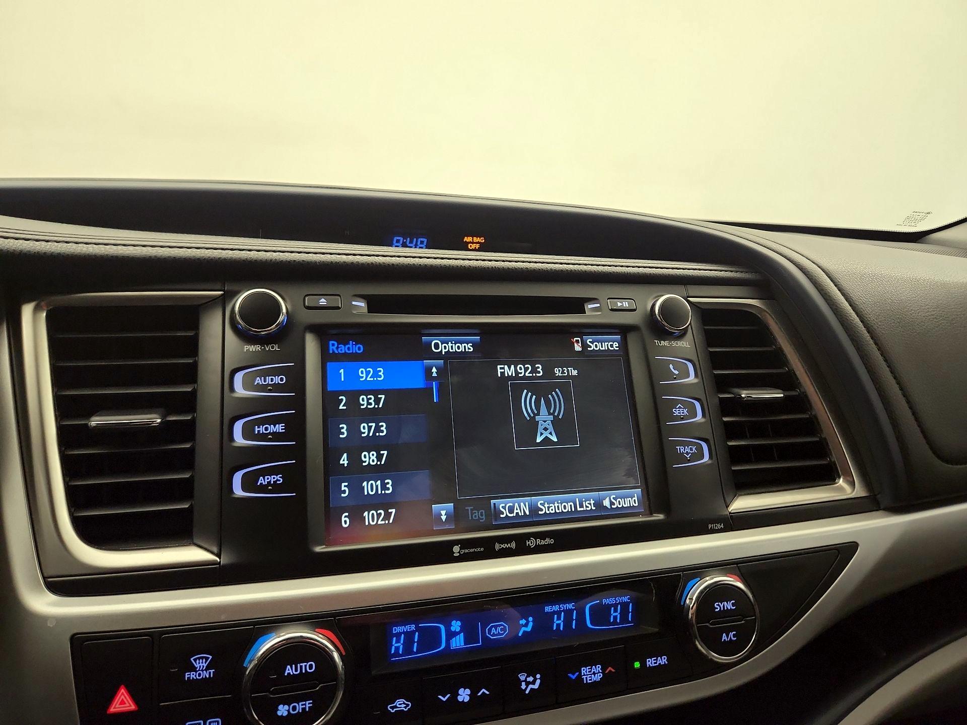 Thumbnail: 2016 Toyota Highlander - 15