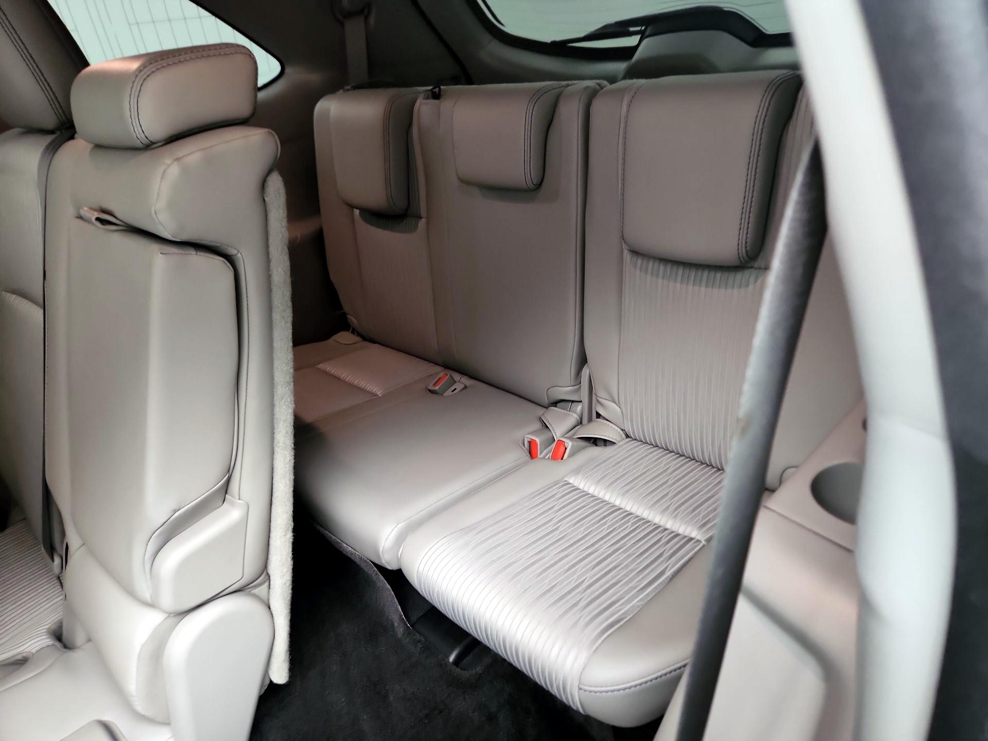 Thumbnail: 2016 Toyota Highlander - 20