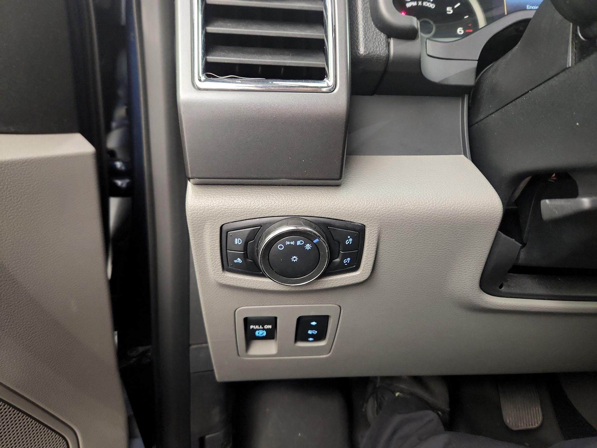 Thumbnail: 2016 Ford F-150 - 13