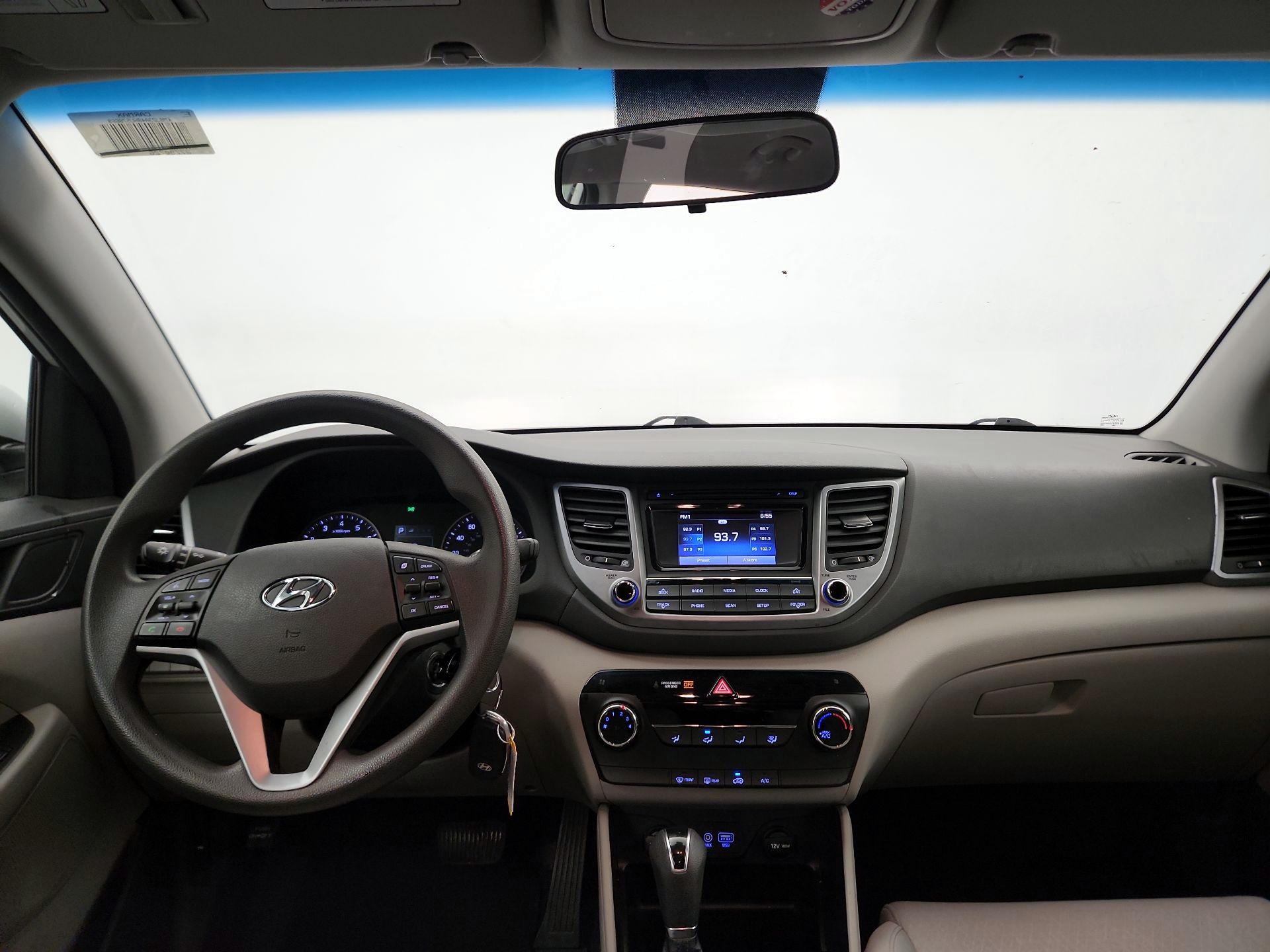 Thumbnail: 2017 Hyundai Tucson - 9