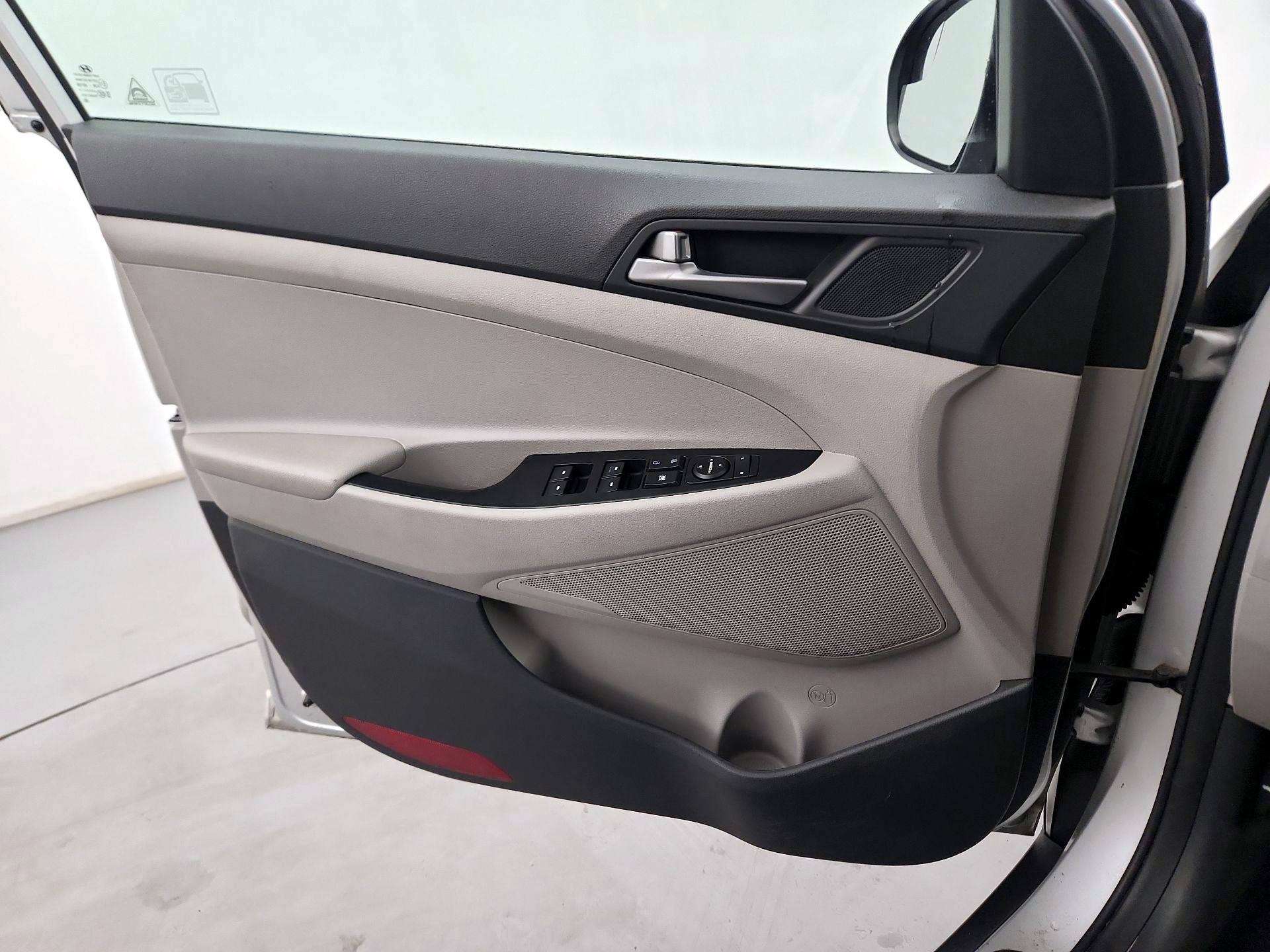 Thumbnail: 2017 Hyundai Tucson - 12