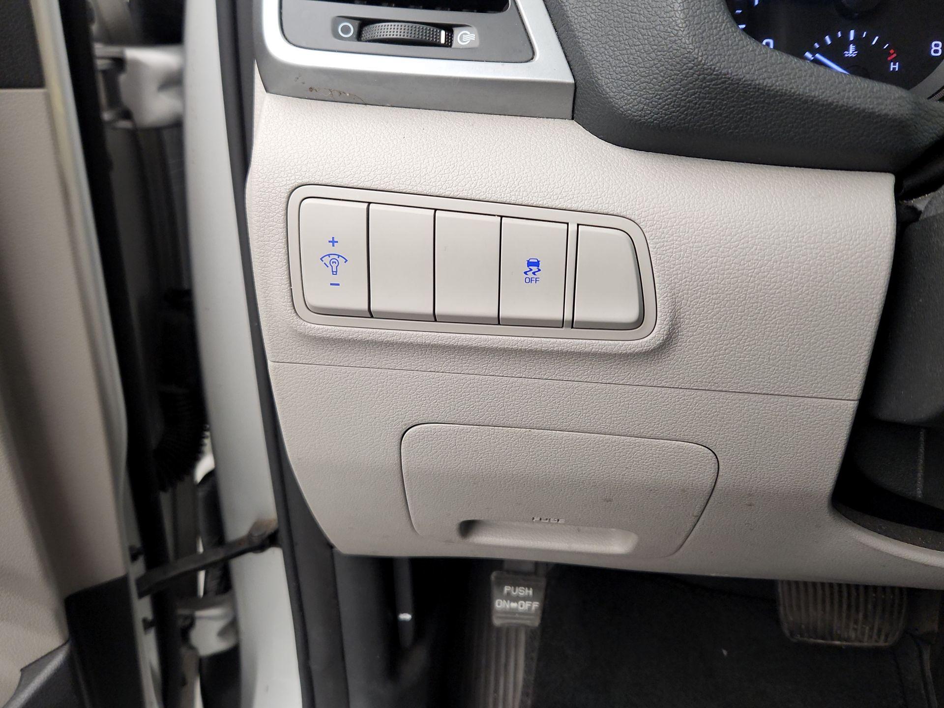 Thumbnail: 2017 Hyundai Tucson - 13