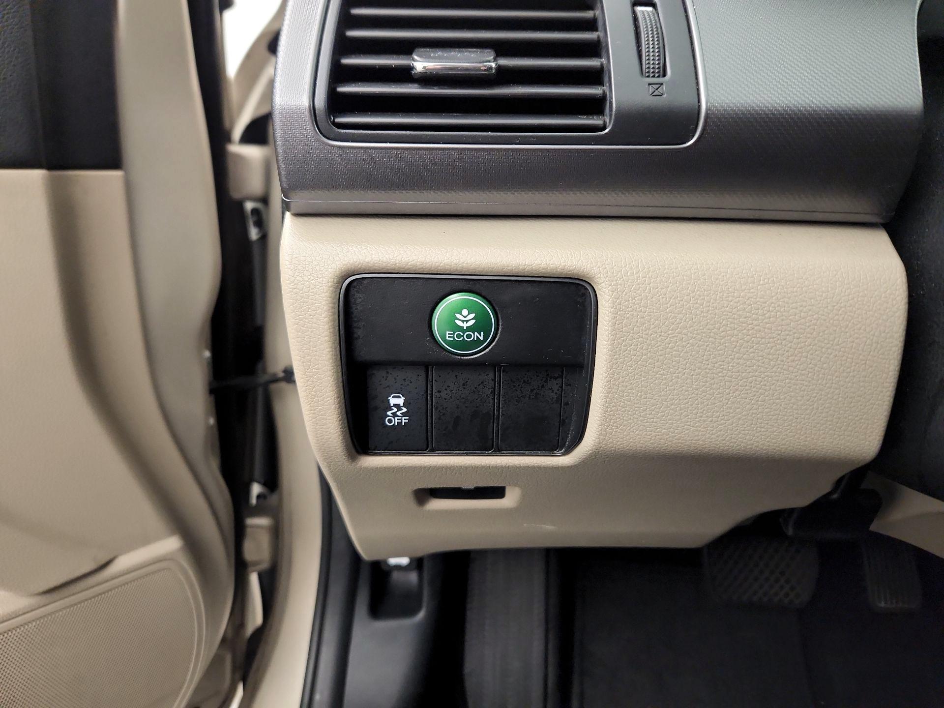 Thumbnail: 2015 Honda Accord - 11