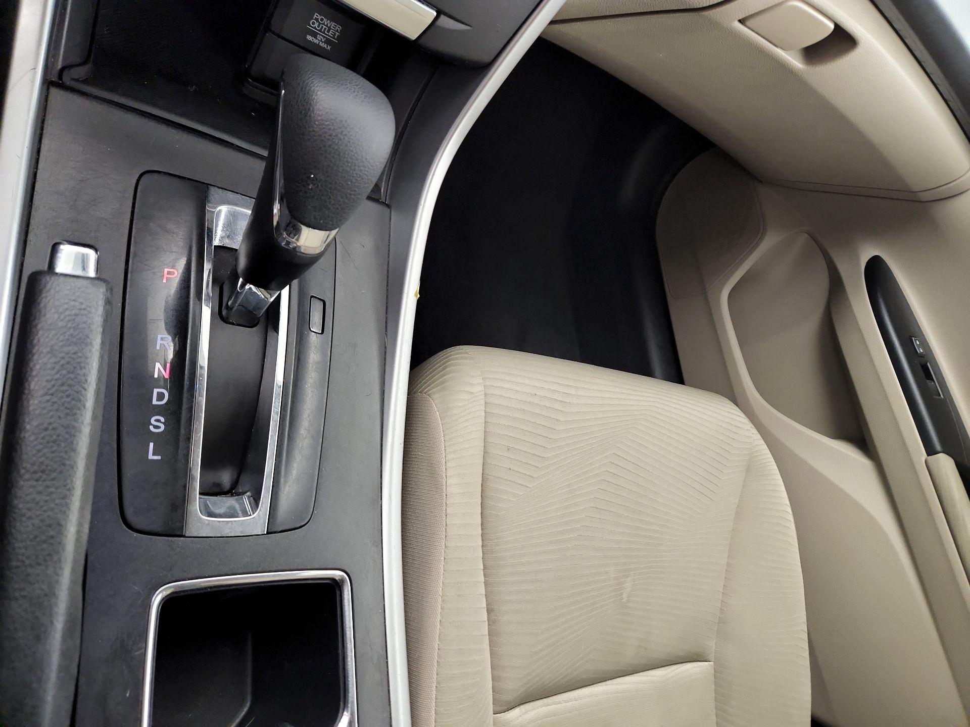 Thumbnail: 2015 Honda Accord - 15