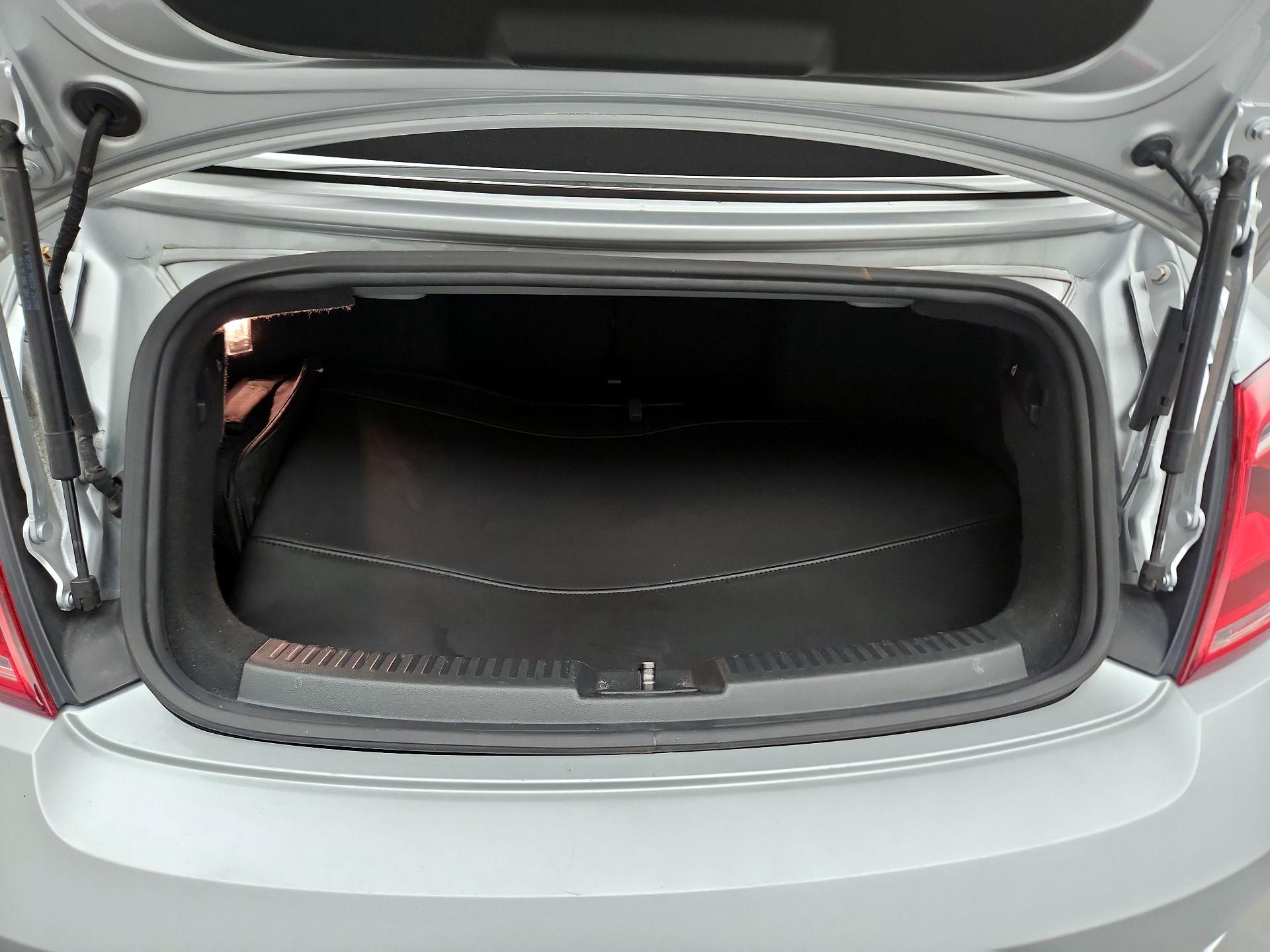 Thumbnail: 2016 Volkswagen Beetle - 17