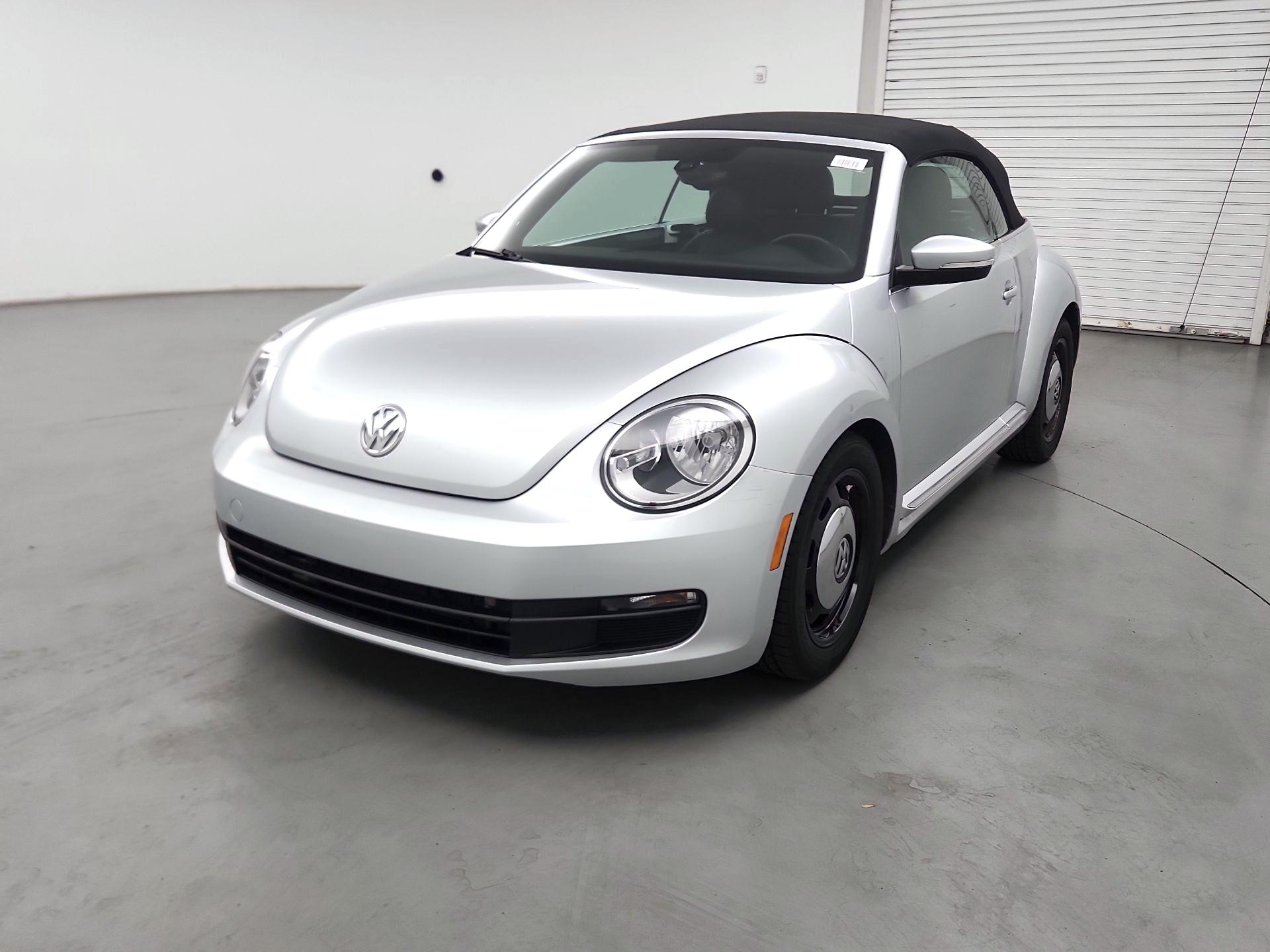 Thumbnail: 2016 Volkswagen Beetle - 3