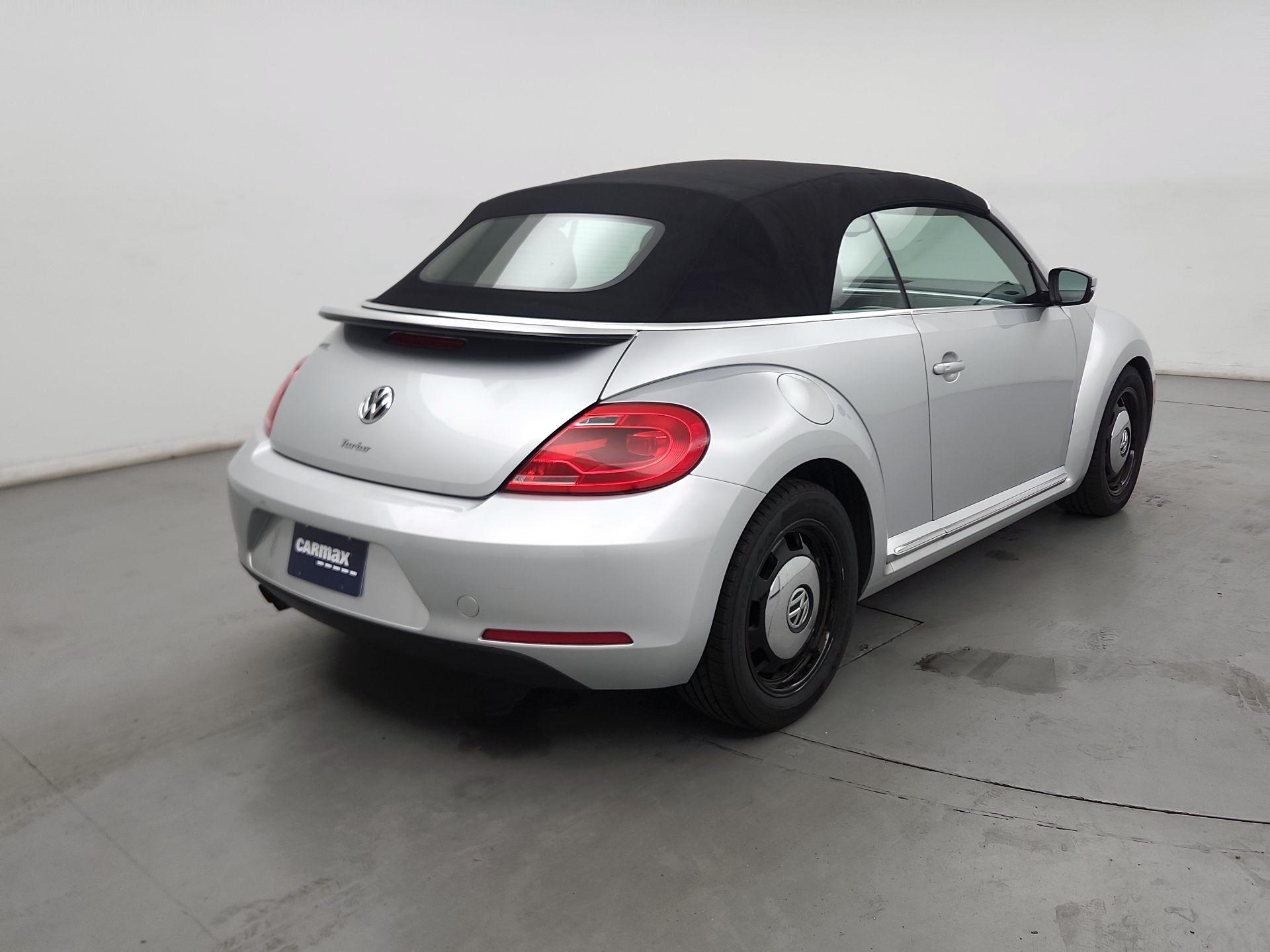Thumbnail: 2016 Volkswagen Beetle - 5