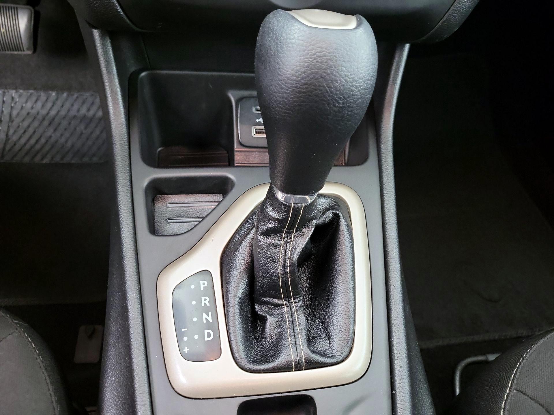 Thumbnail: 2017 Jeep Cherokee - 14