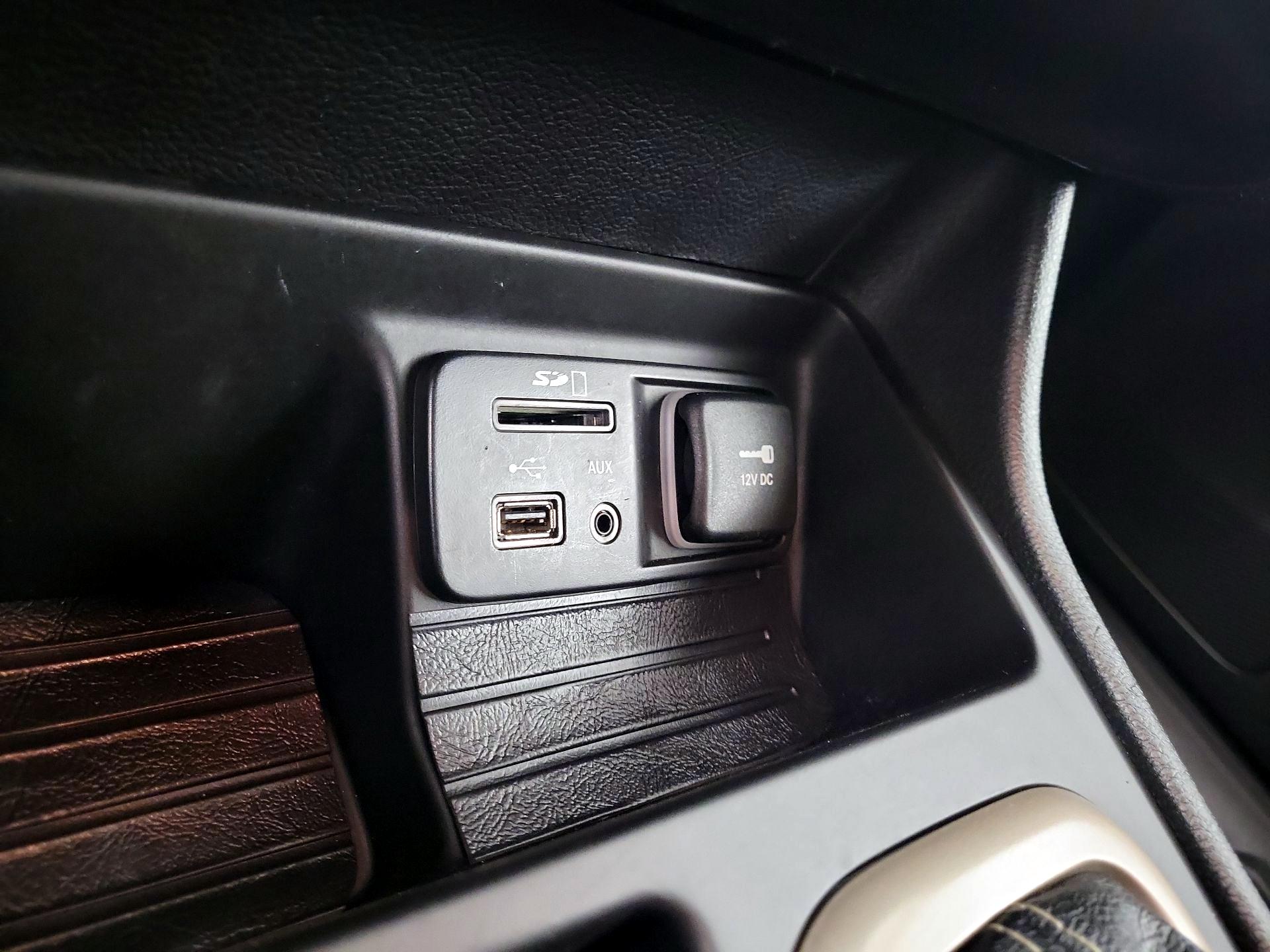 Thumbnail: 2017 Jeep Cherokee - 15