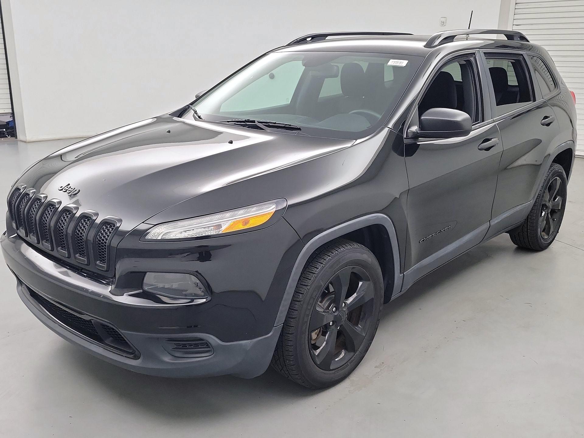 Thumbnail: 2017 Jeep Cherokee - 3