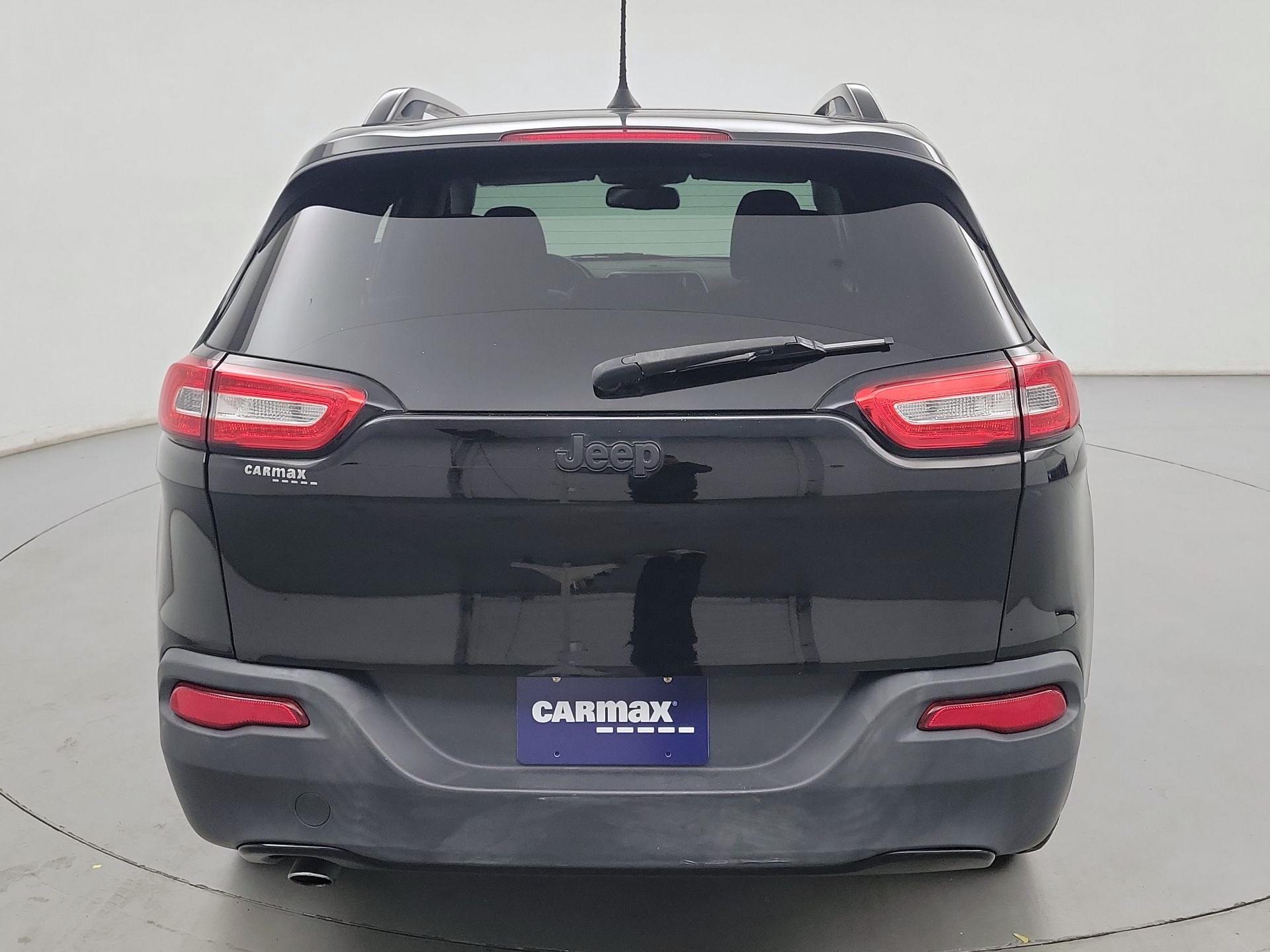 Thumbnail: 2017 Jeep Cherokee - 6