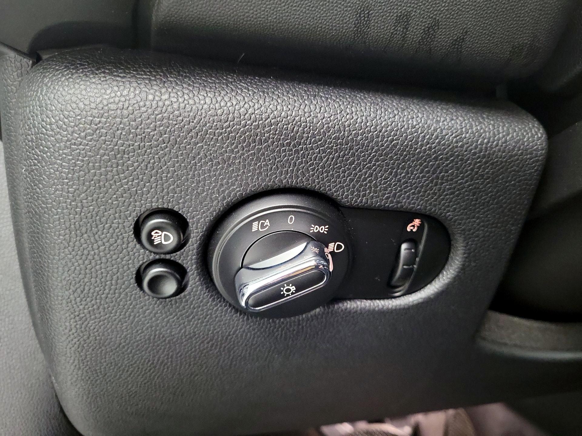 Thumbnail: 2023 MINI Cooper - 11