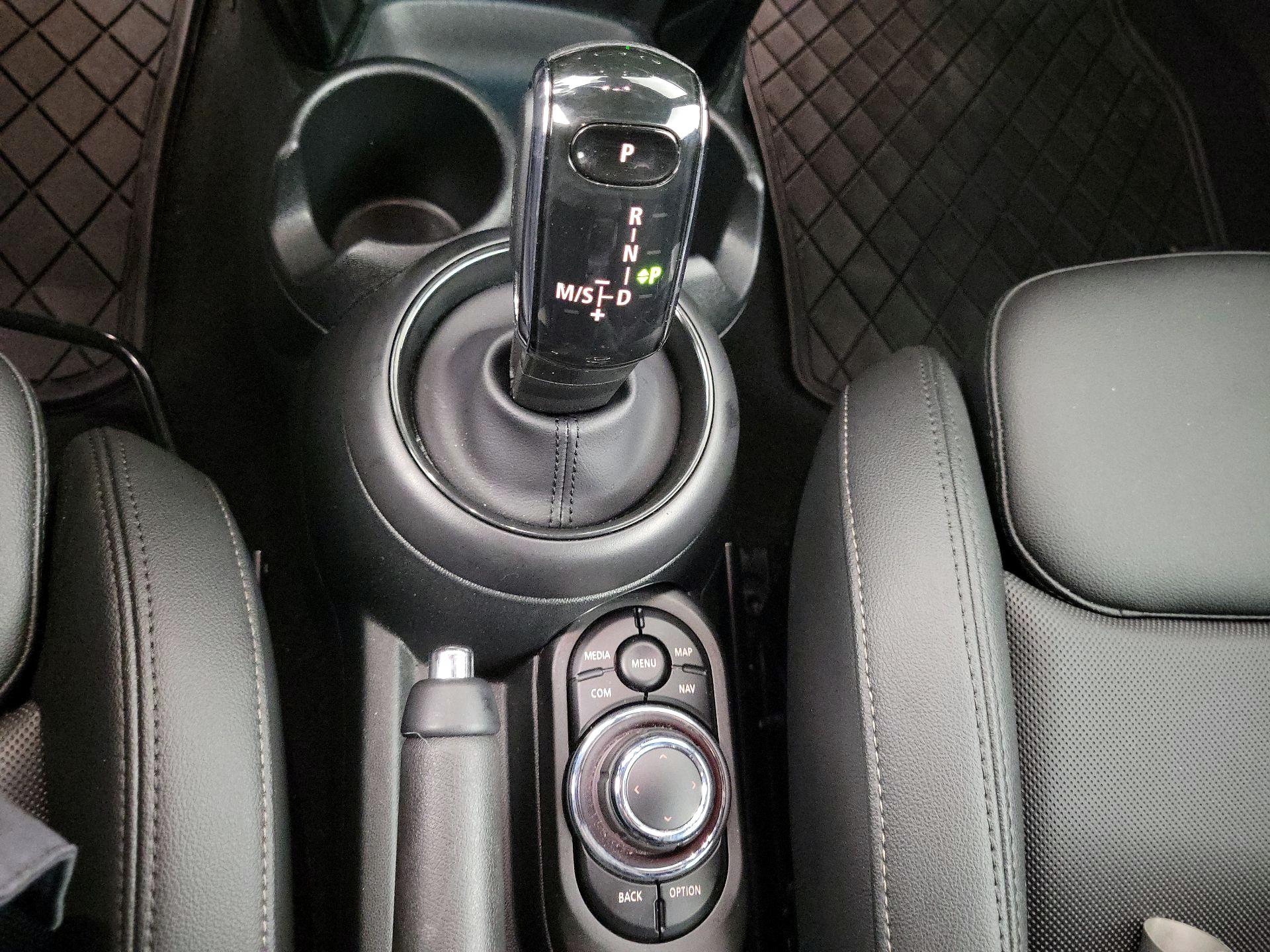 Thumbnail: 2023 MINI Cooper - 16