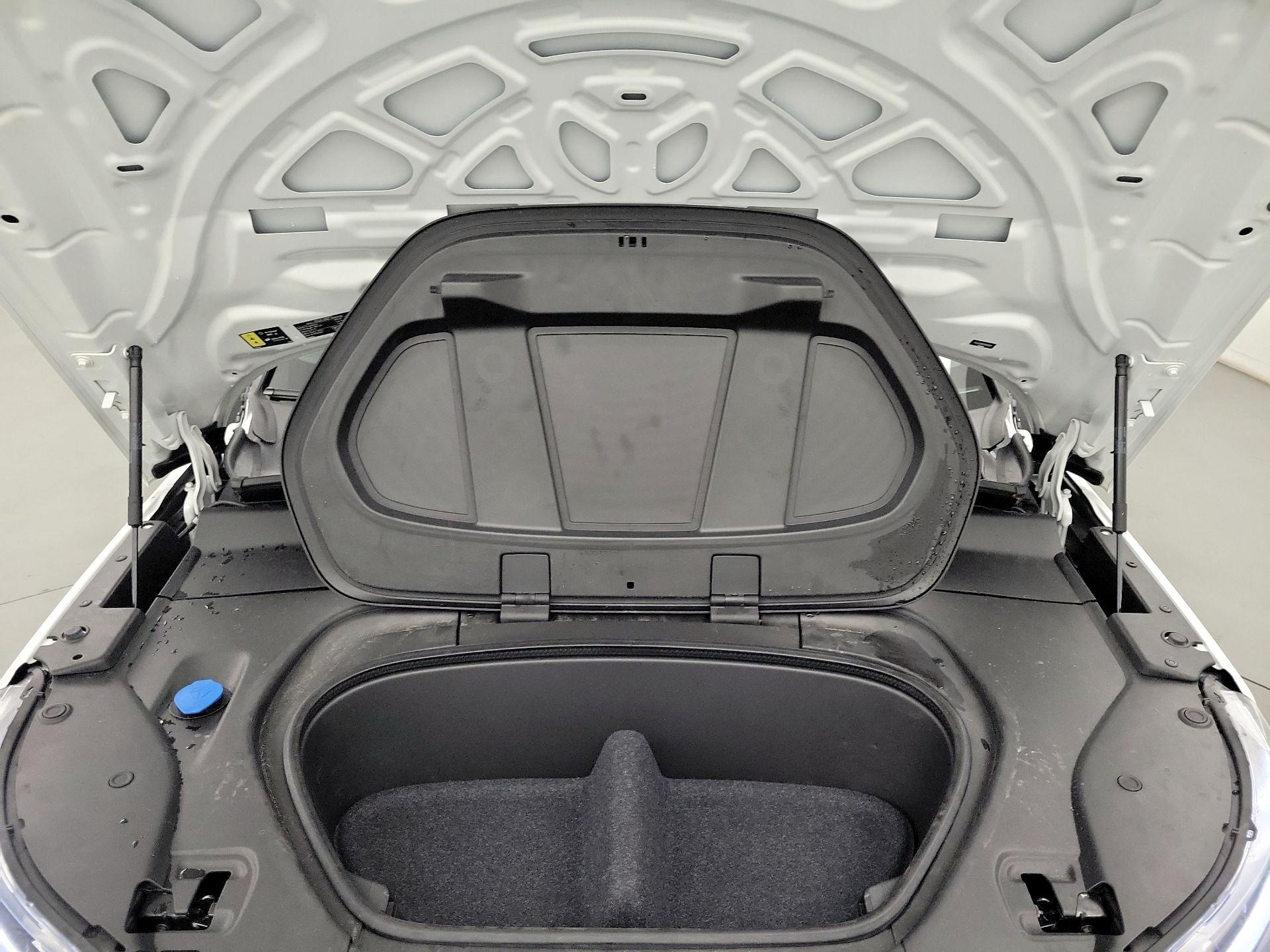 Thumbnail: 2022 Volvo XC40 - 20