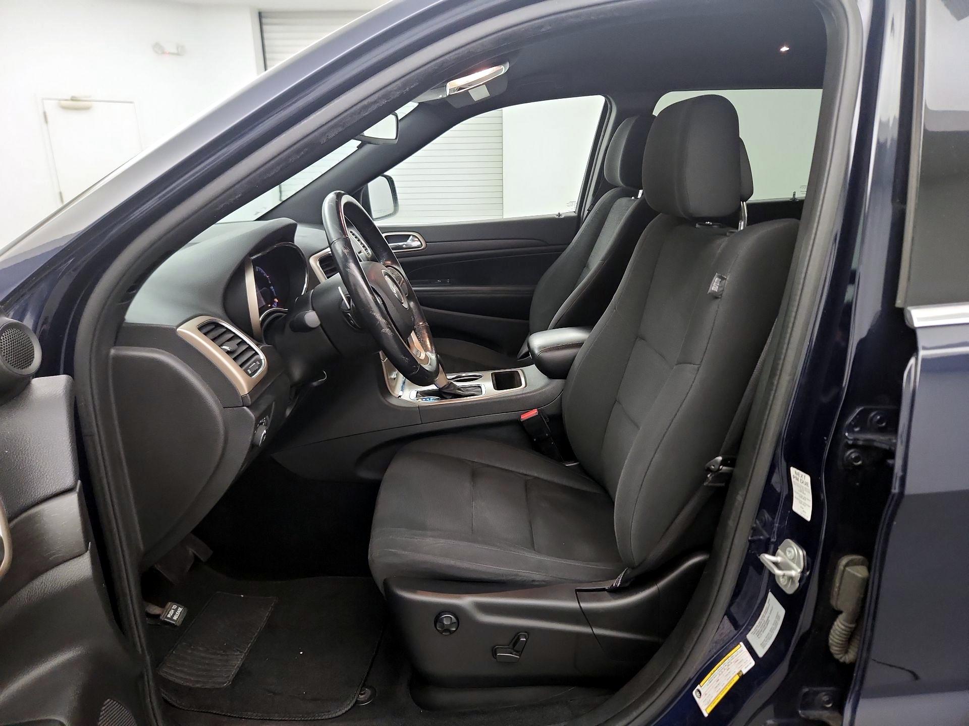 Thumbnail: 2016 Jeep Grand Cherokee - 9