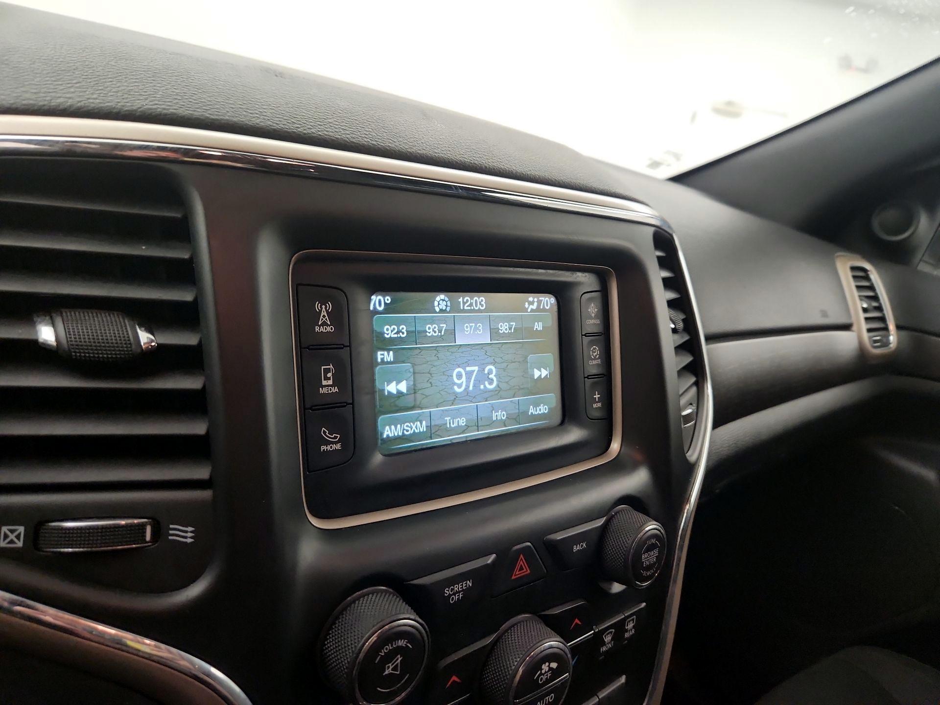 Thumbnail: 2016 Jeep Grand Cherokee - 12