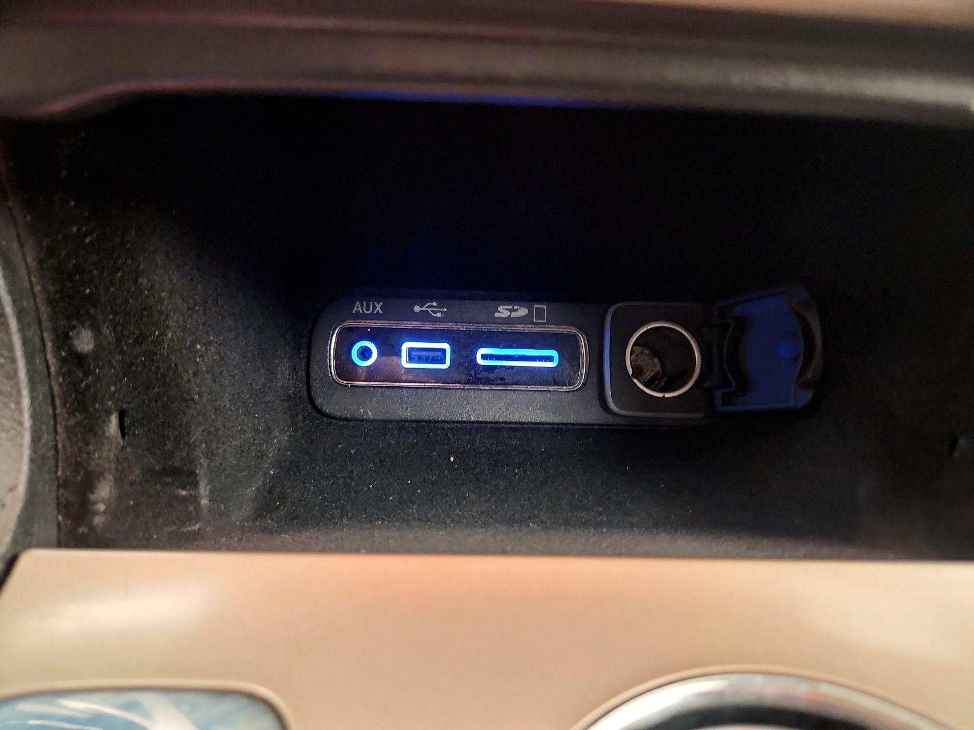 Thumbnail: 2016 Jeep Grand Cherokee - 15