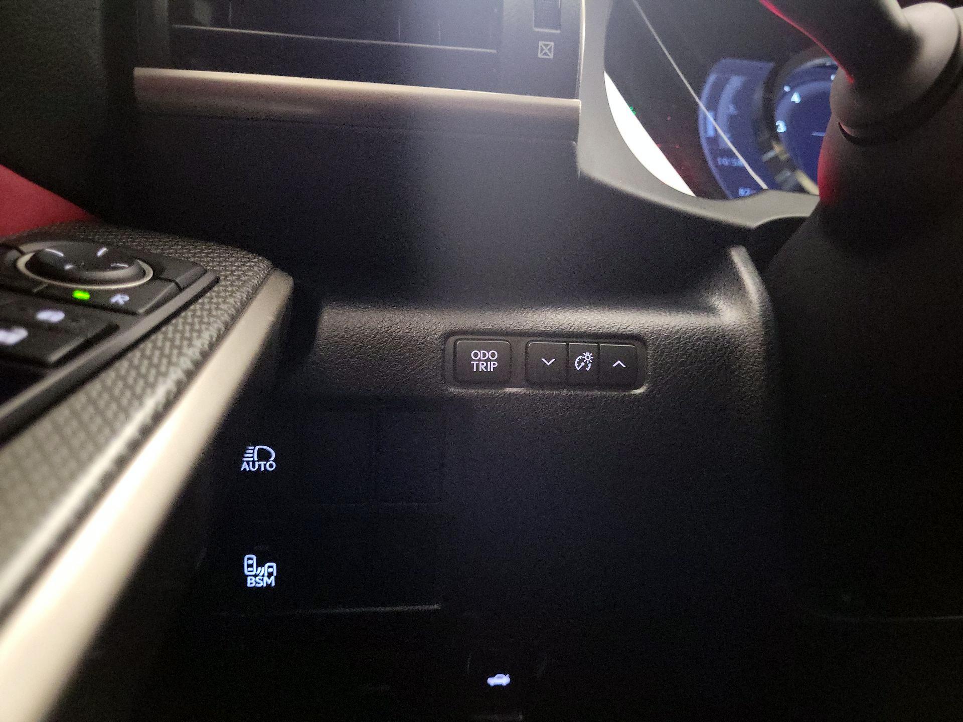 Thumbnail: 2017 Lexus IS - 11