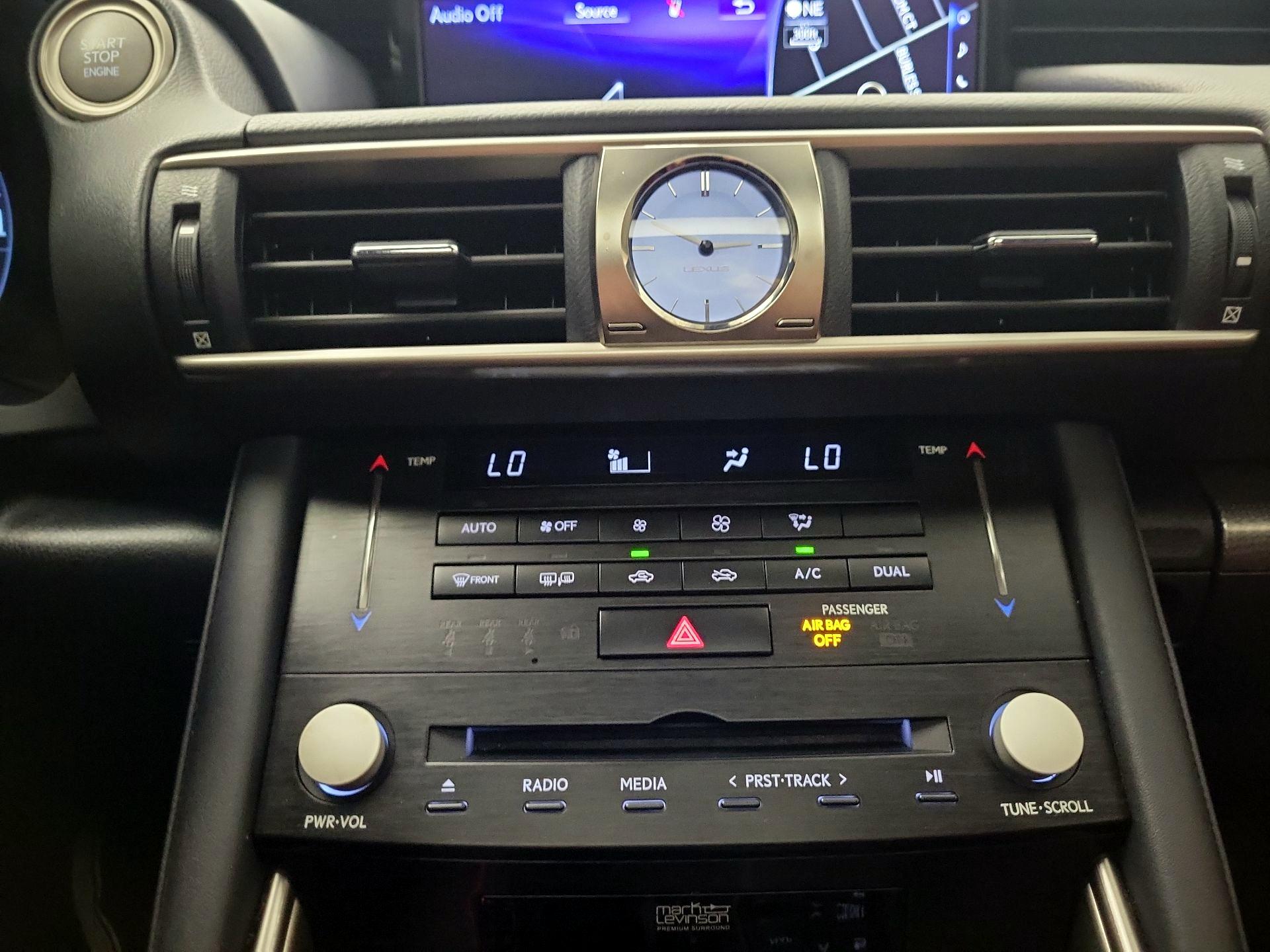 Thumbnail: 2017 Lexus IS - 15