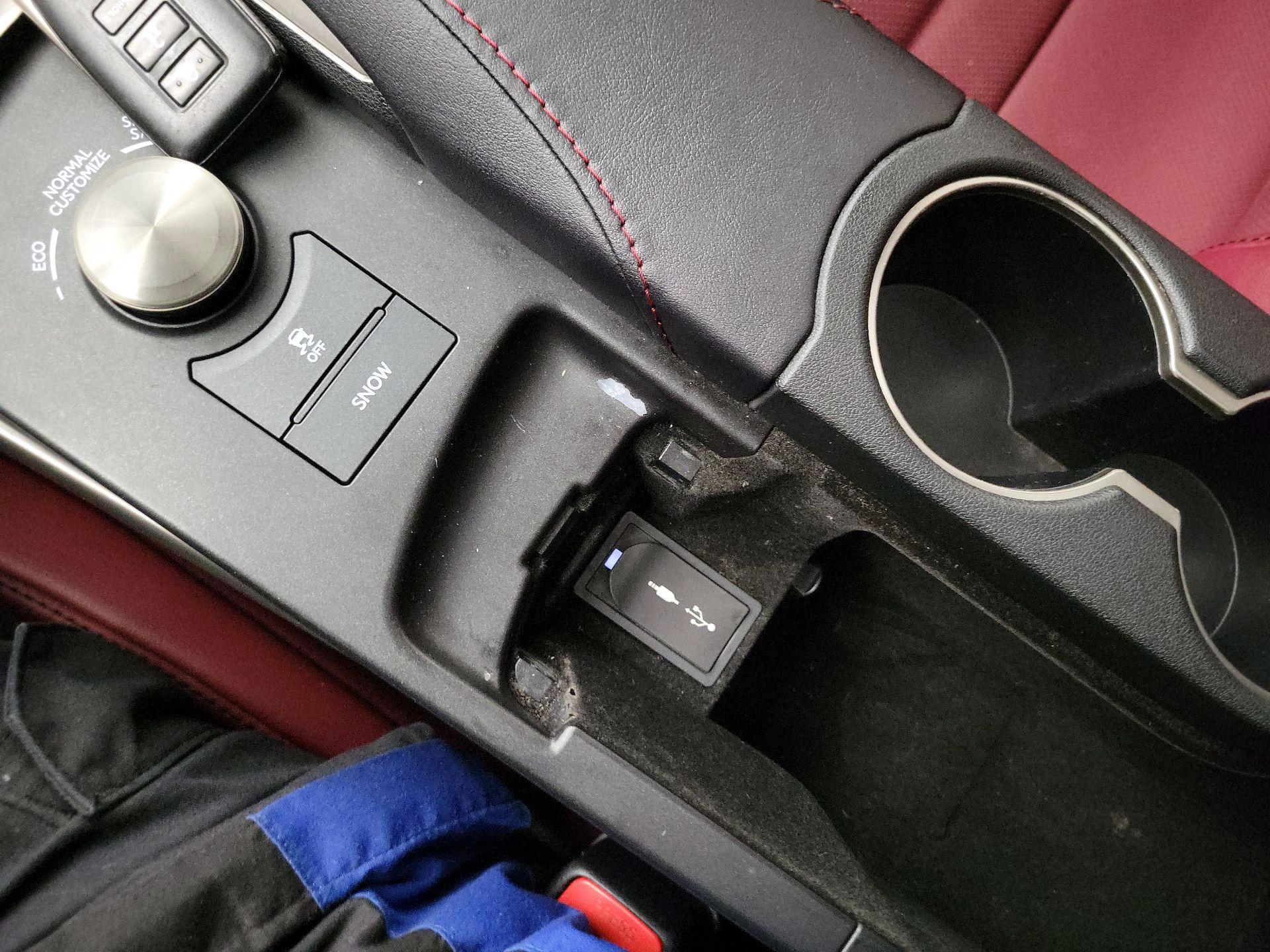 Thumbnail: 2017 Lexus IS - 17