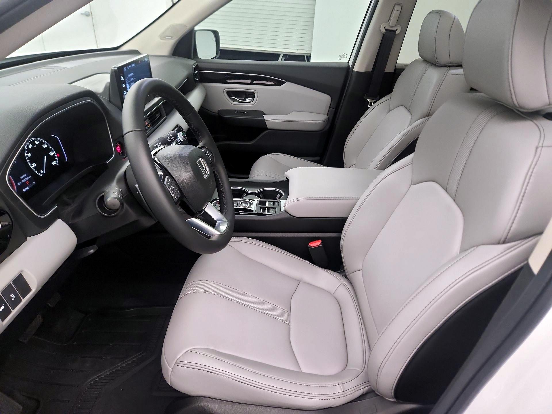 Thumbnail: 2025 Honda Pilot - 9