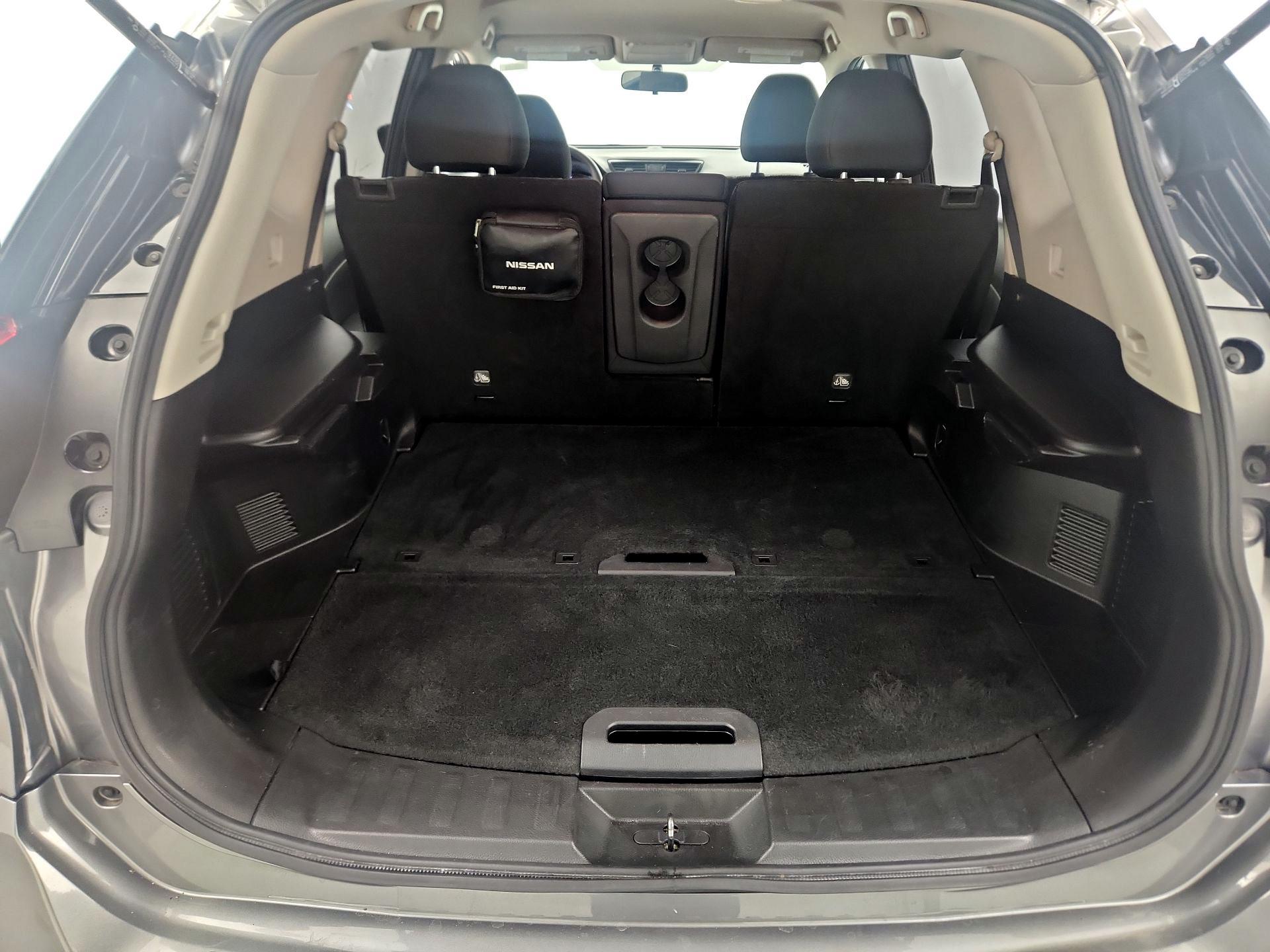 Thumbnail: 2018 Nissan Rogue - 18