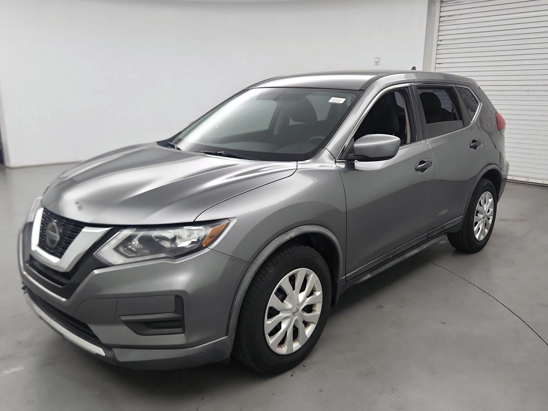 Thumbnail: 2018 Nissan Rogue - 3