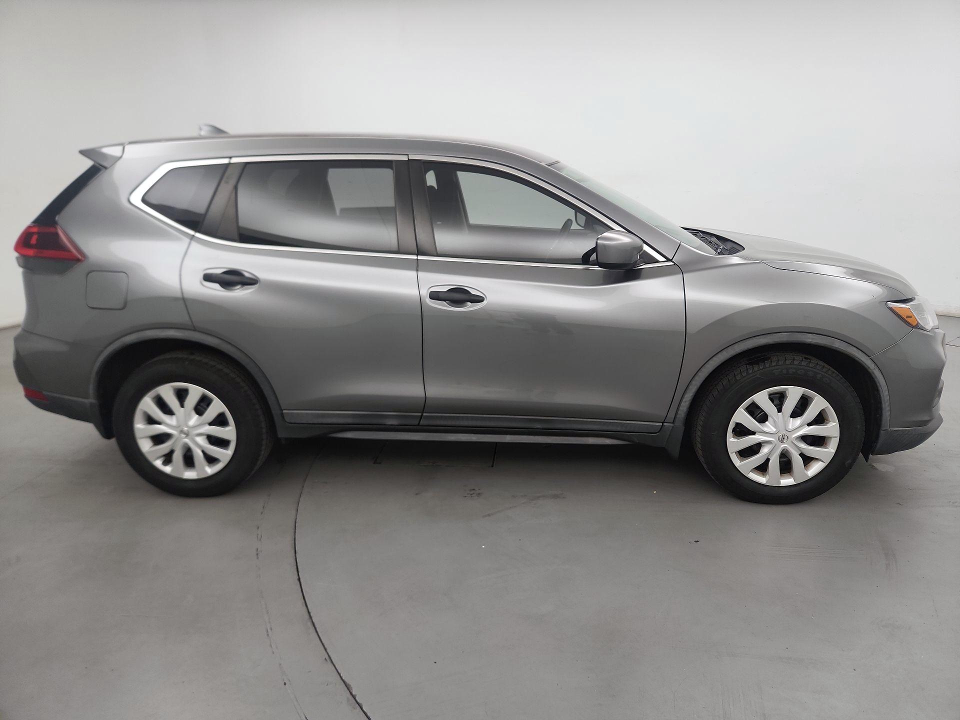 Thumbnail: 2018 Nissan Rogue - 4