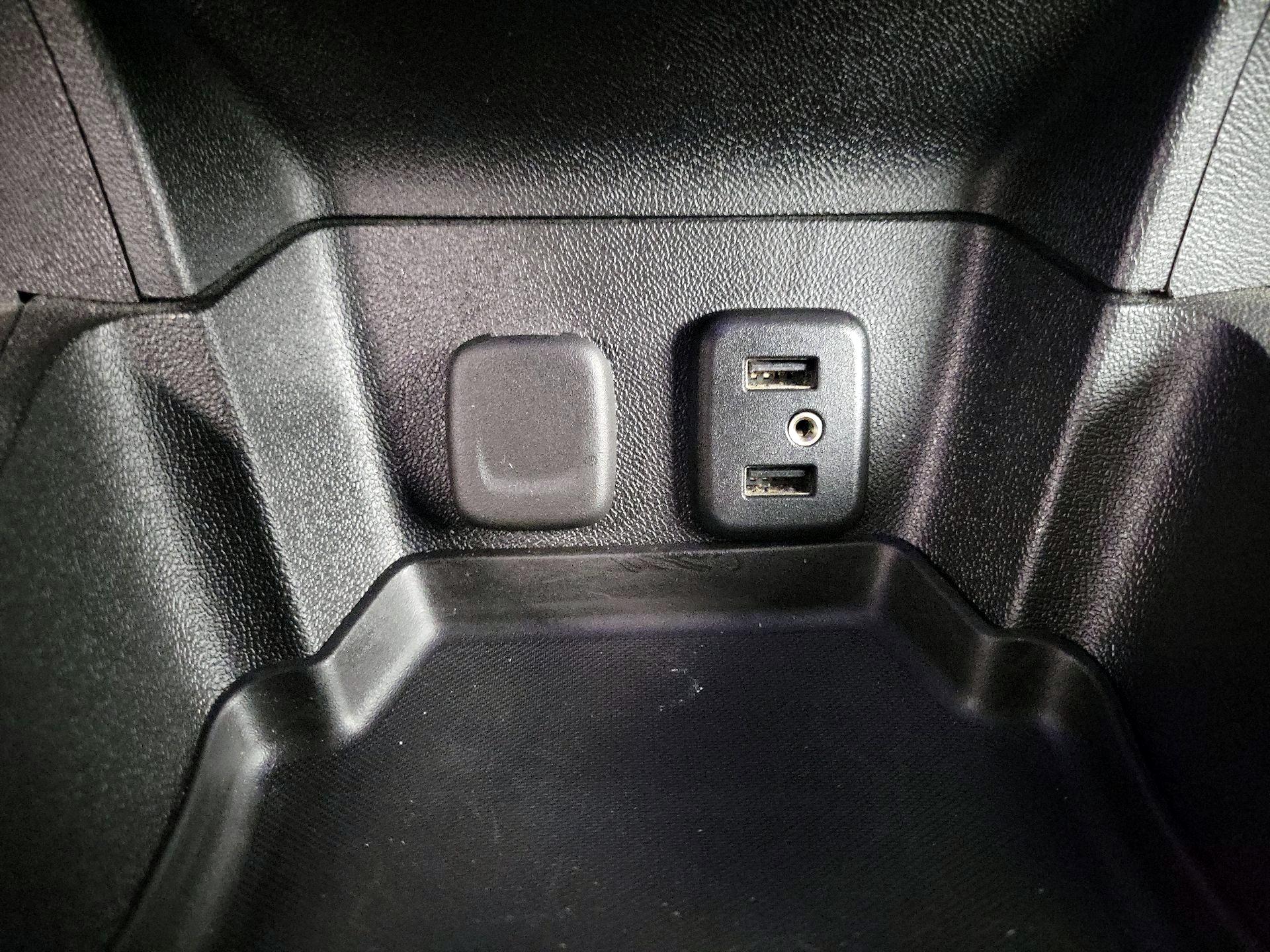 Thumbnail: 2017 Chevrolet Volt - 15