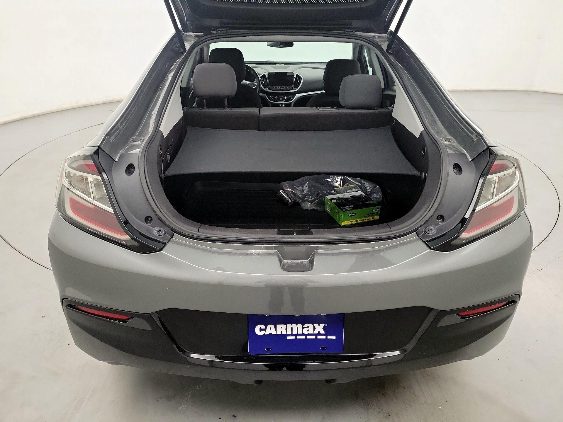 Thumbnail: 2017 Chevrolet Volt - 17